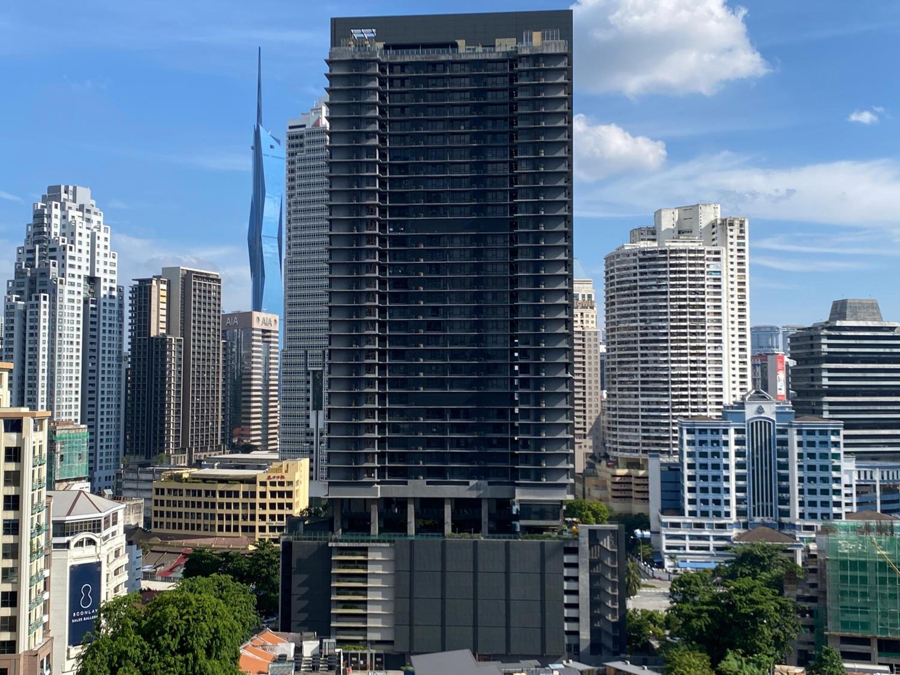 4 Pax Monorail Suite next to Quill City Mall