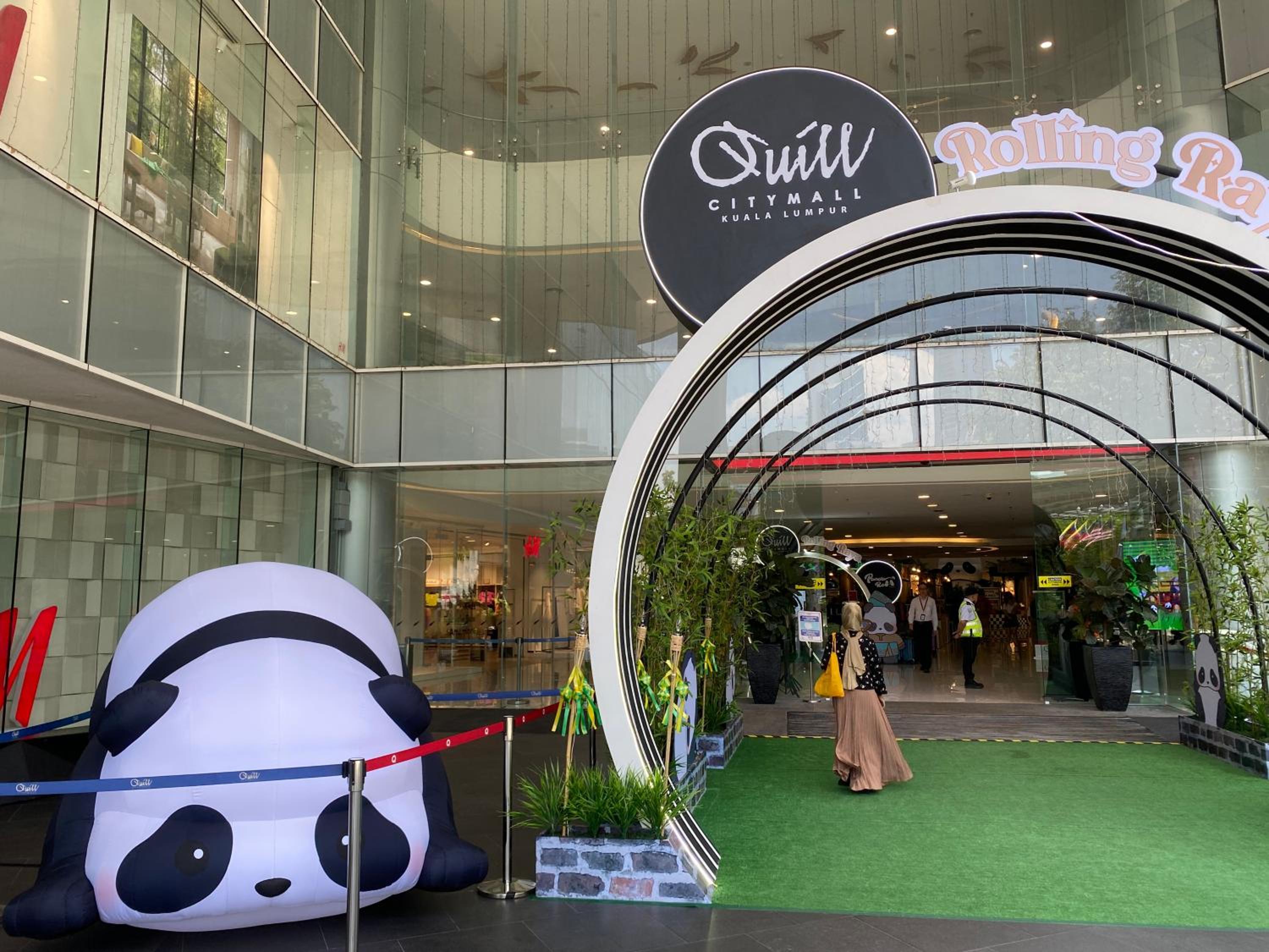 4 Pax Monorail Suite next to Quill City Mall