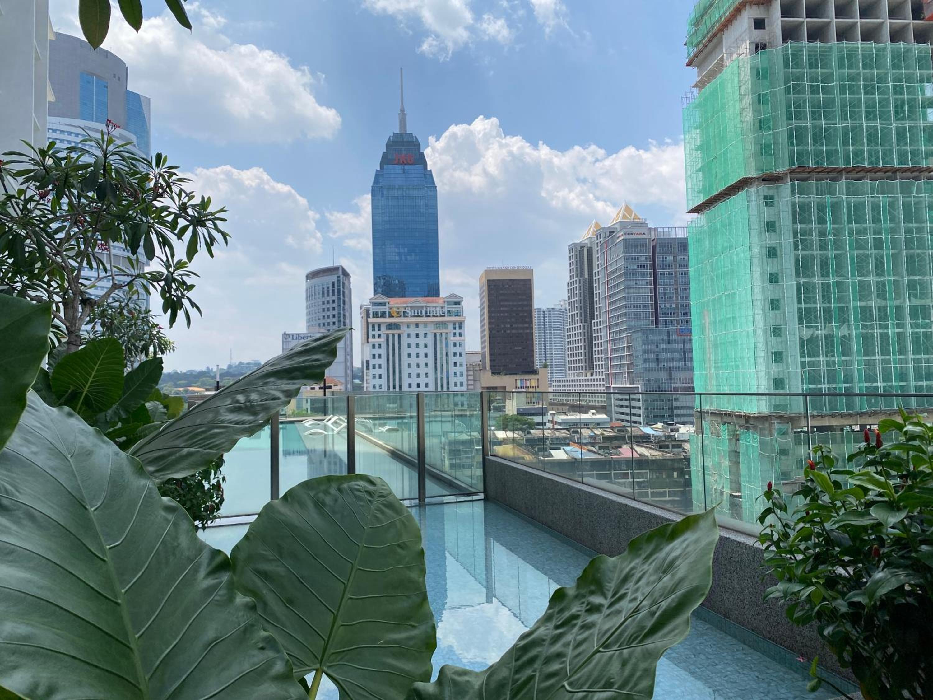 4 Pax Monorail Suite next to Quill City Mall