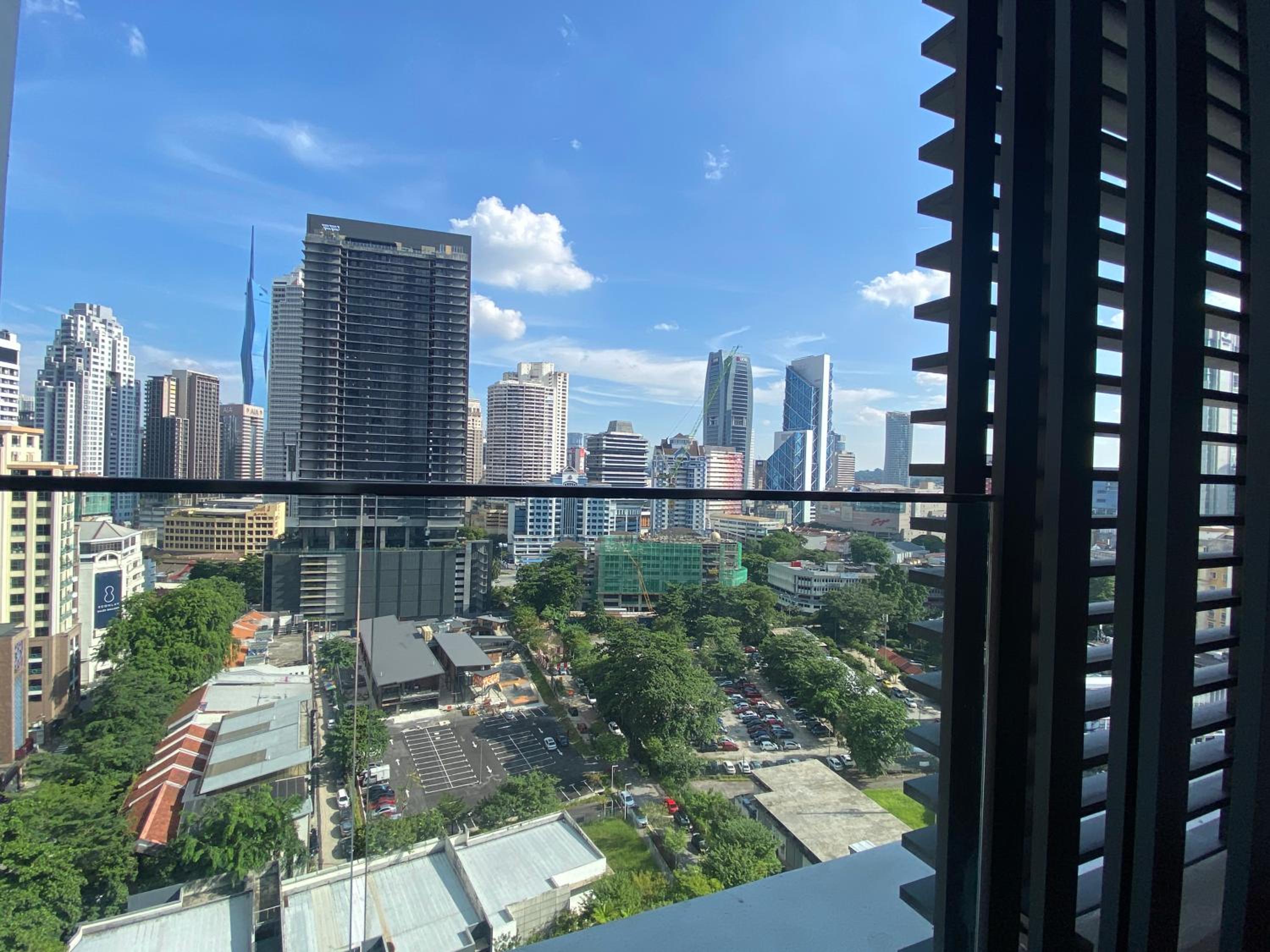 4 Pax Monorail Suite next to Quill City Mall