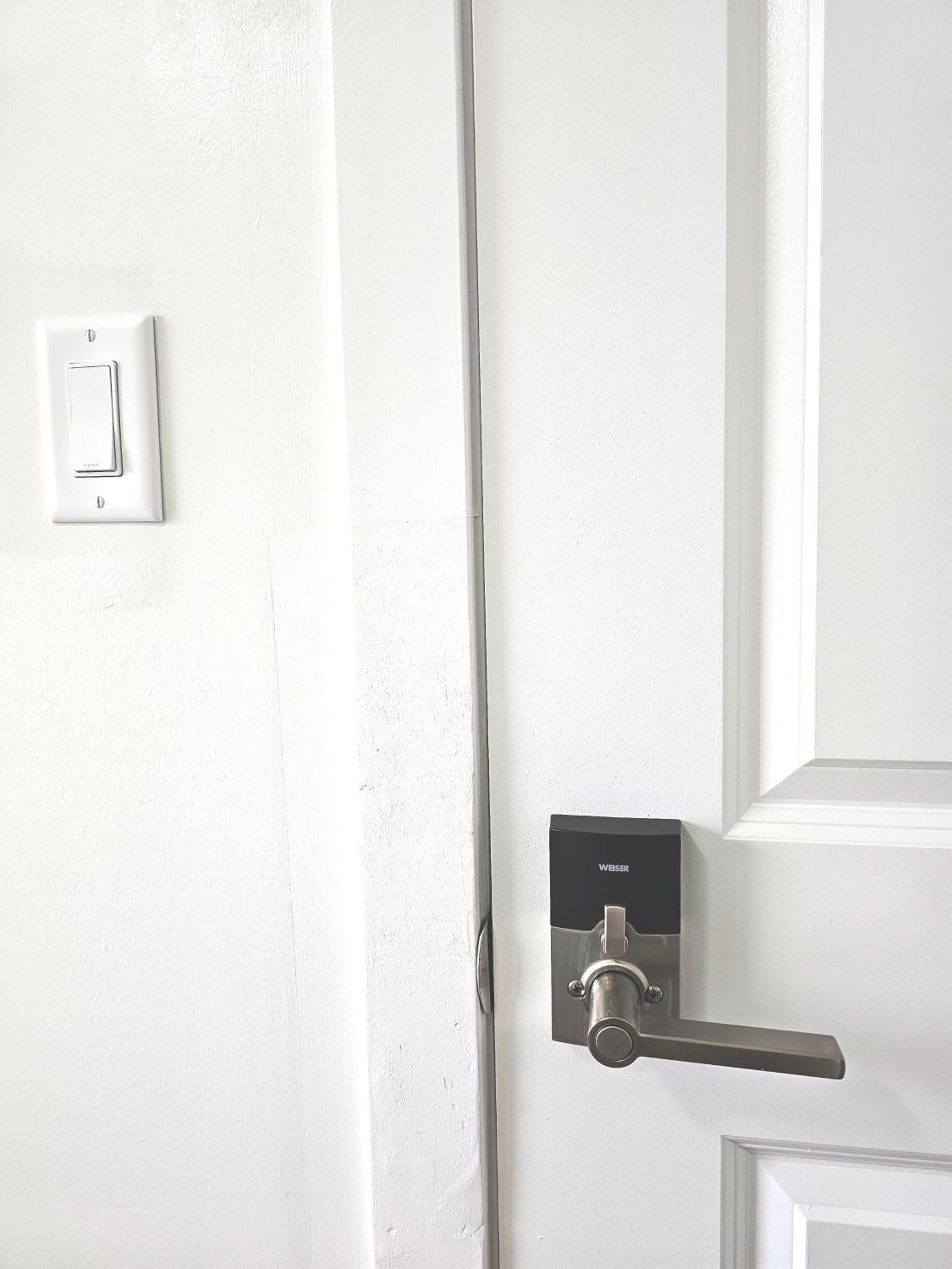 Private Room M A P L E with Attached Full Bathroom in Toronto, ON, Canada