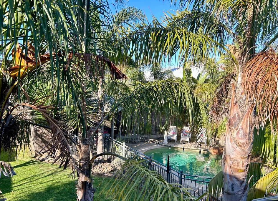 Sorrento Rockpool & Spa - Ultimate Coastal Haven