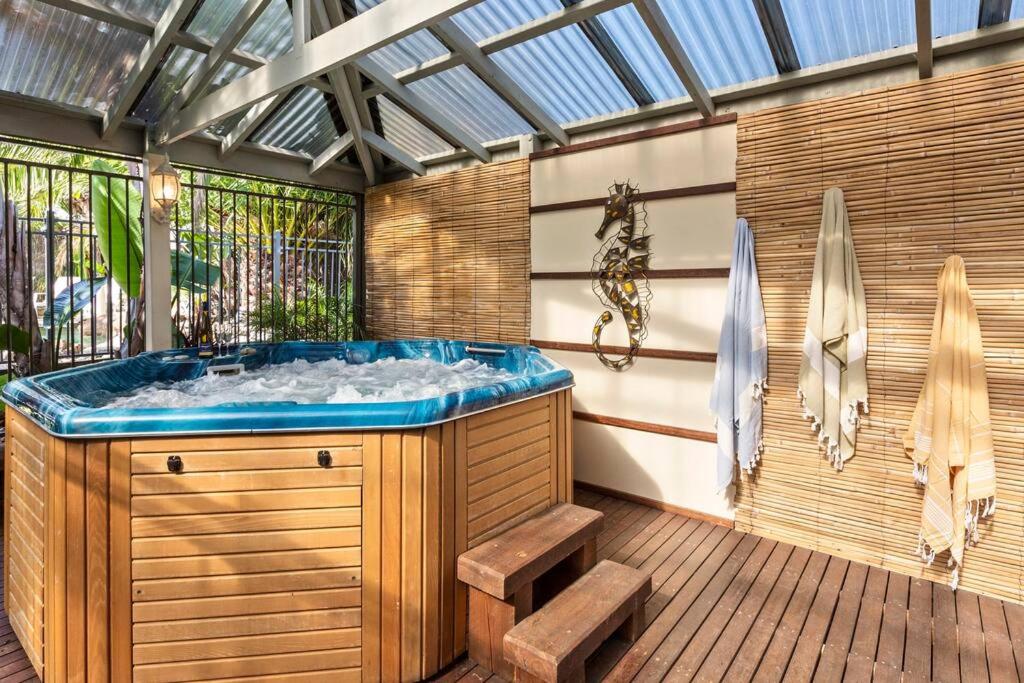 Sorrento Rockpool & Spa - Ultimate Coastal Haven