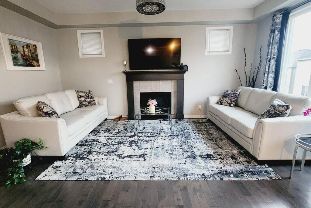 Cozy Home Near Calgary Airport