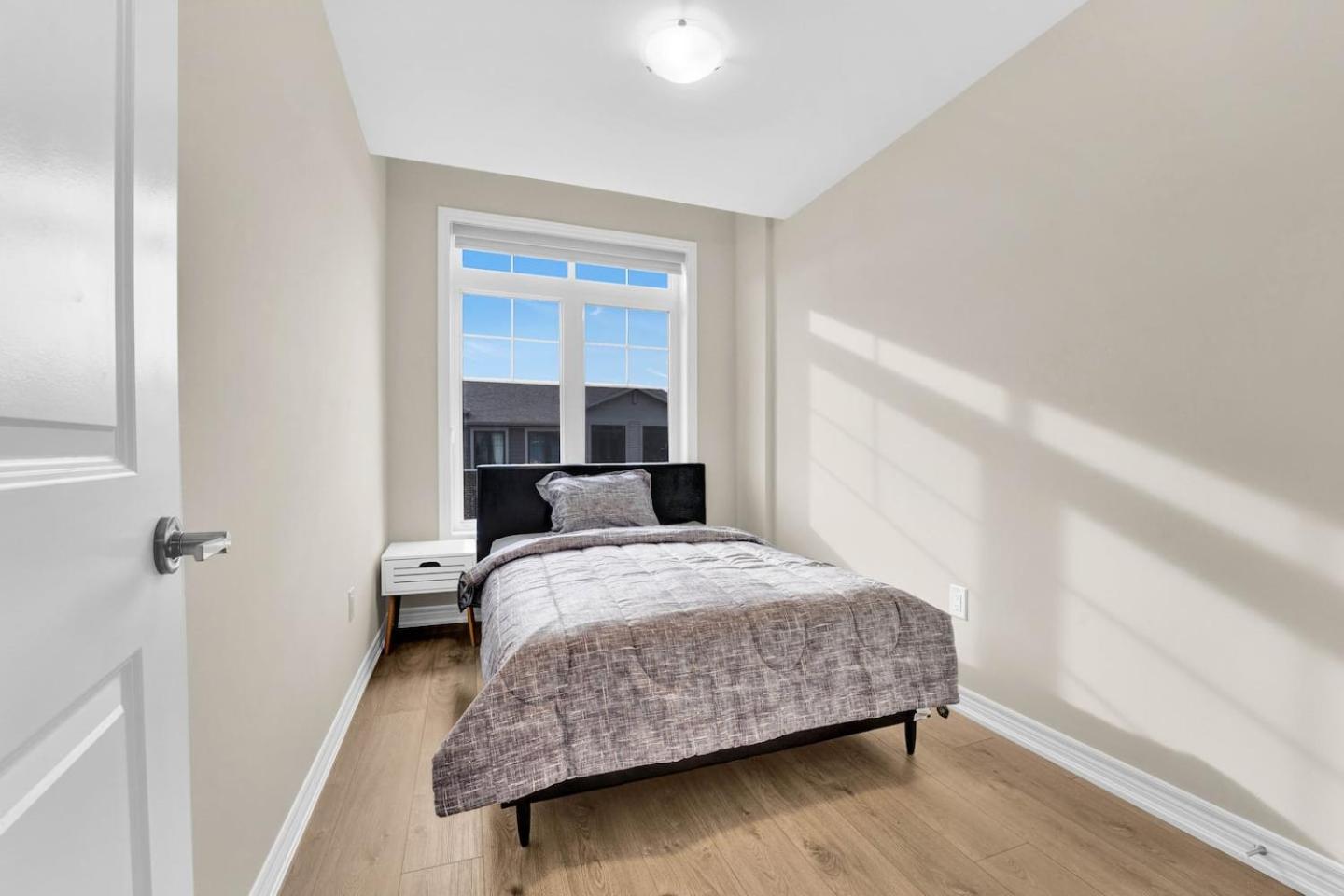 3br Near Highway401, Mill Race Park - Free Parking
