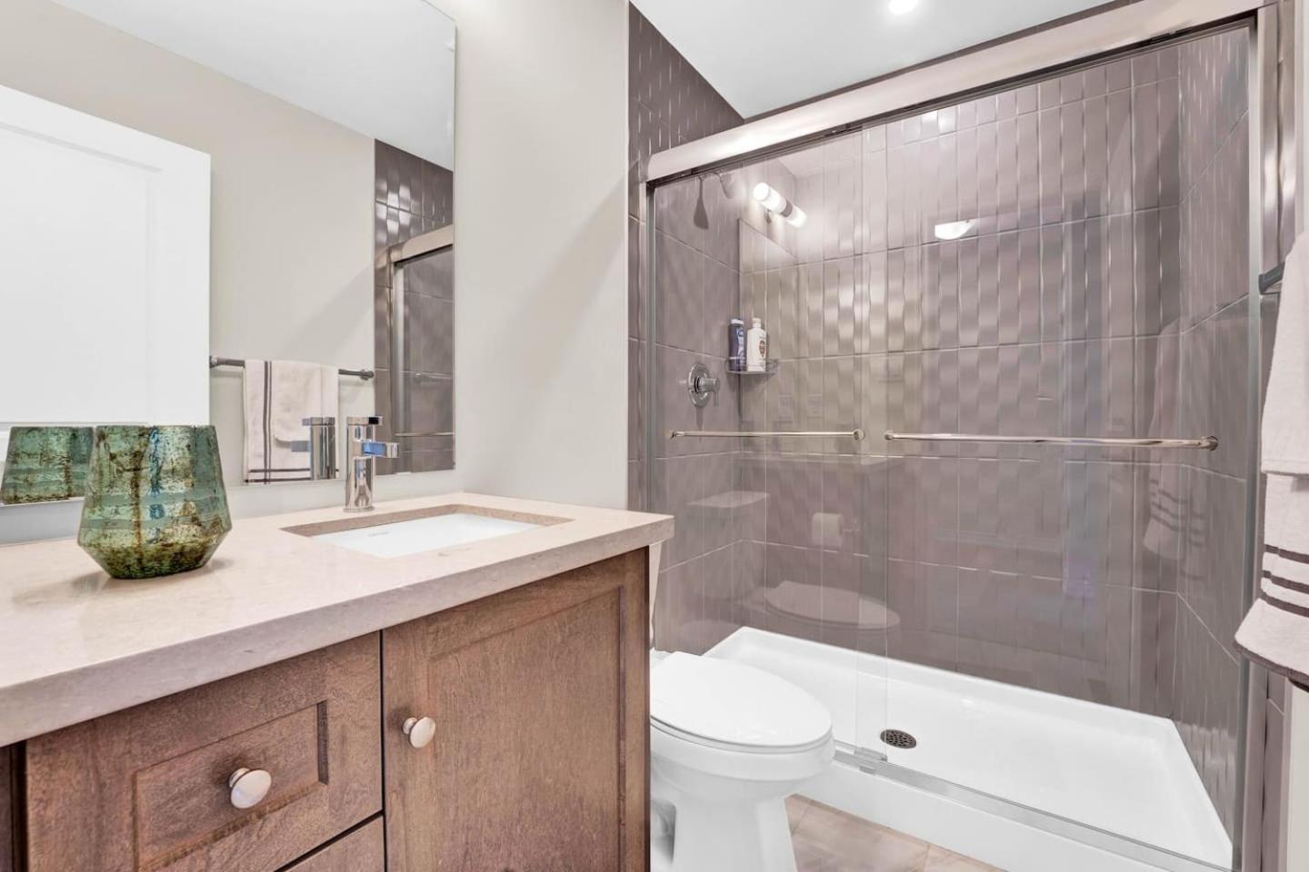 3br Near Highway401, Mill Race Park - Free Parking
