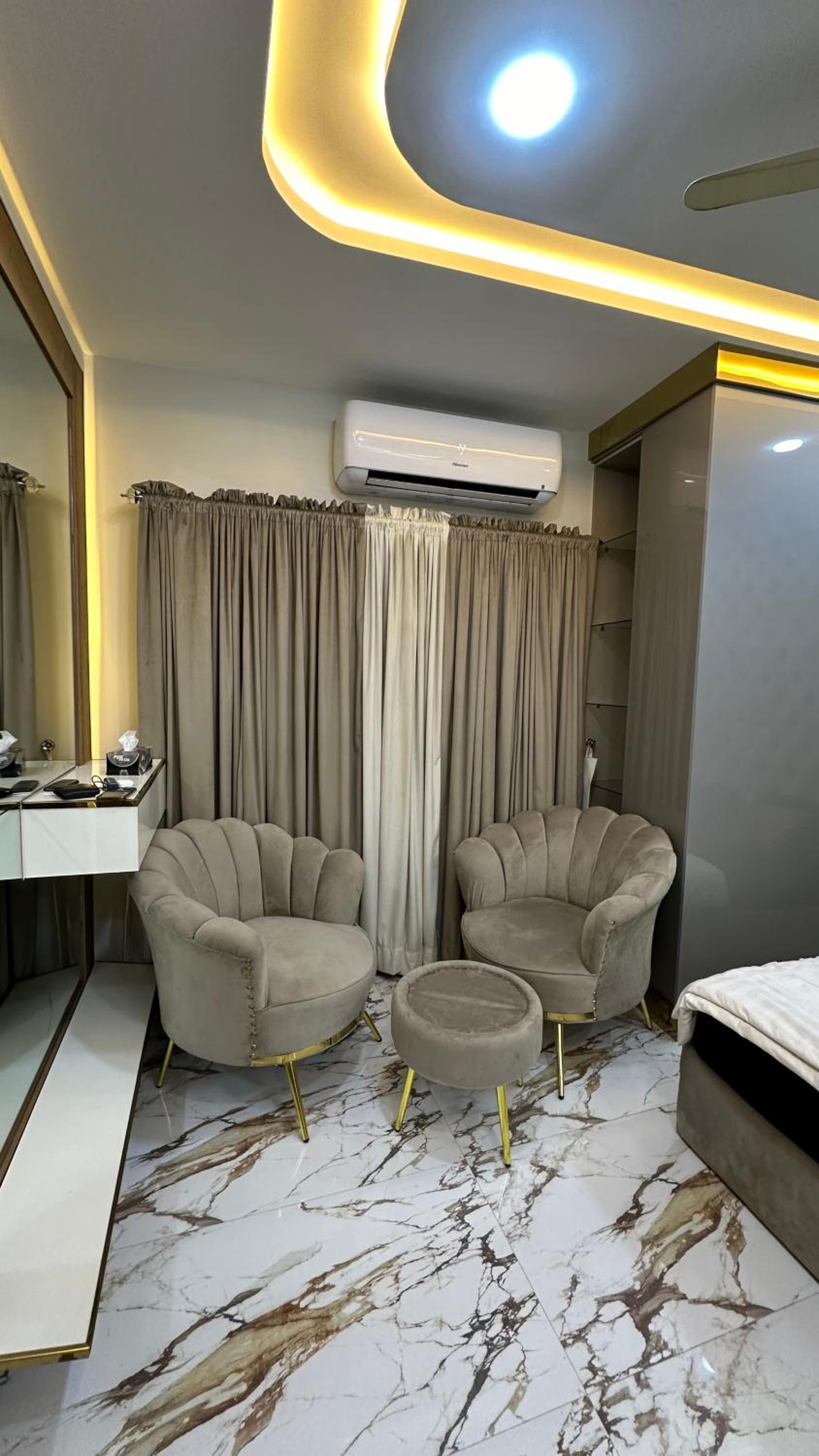 hotel room