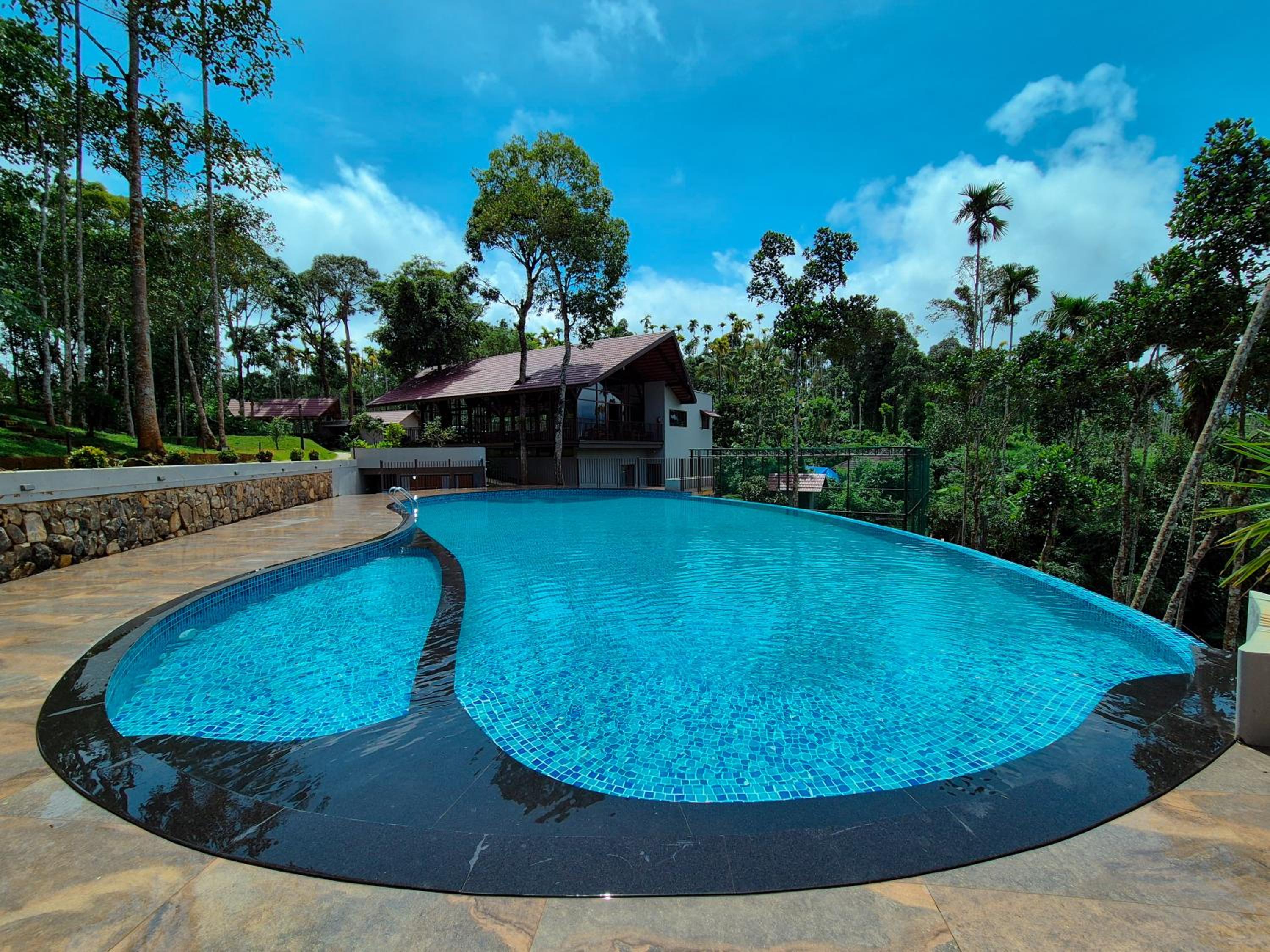 Sterling Lontano Waterfront Wayanad view 4