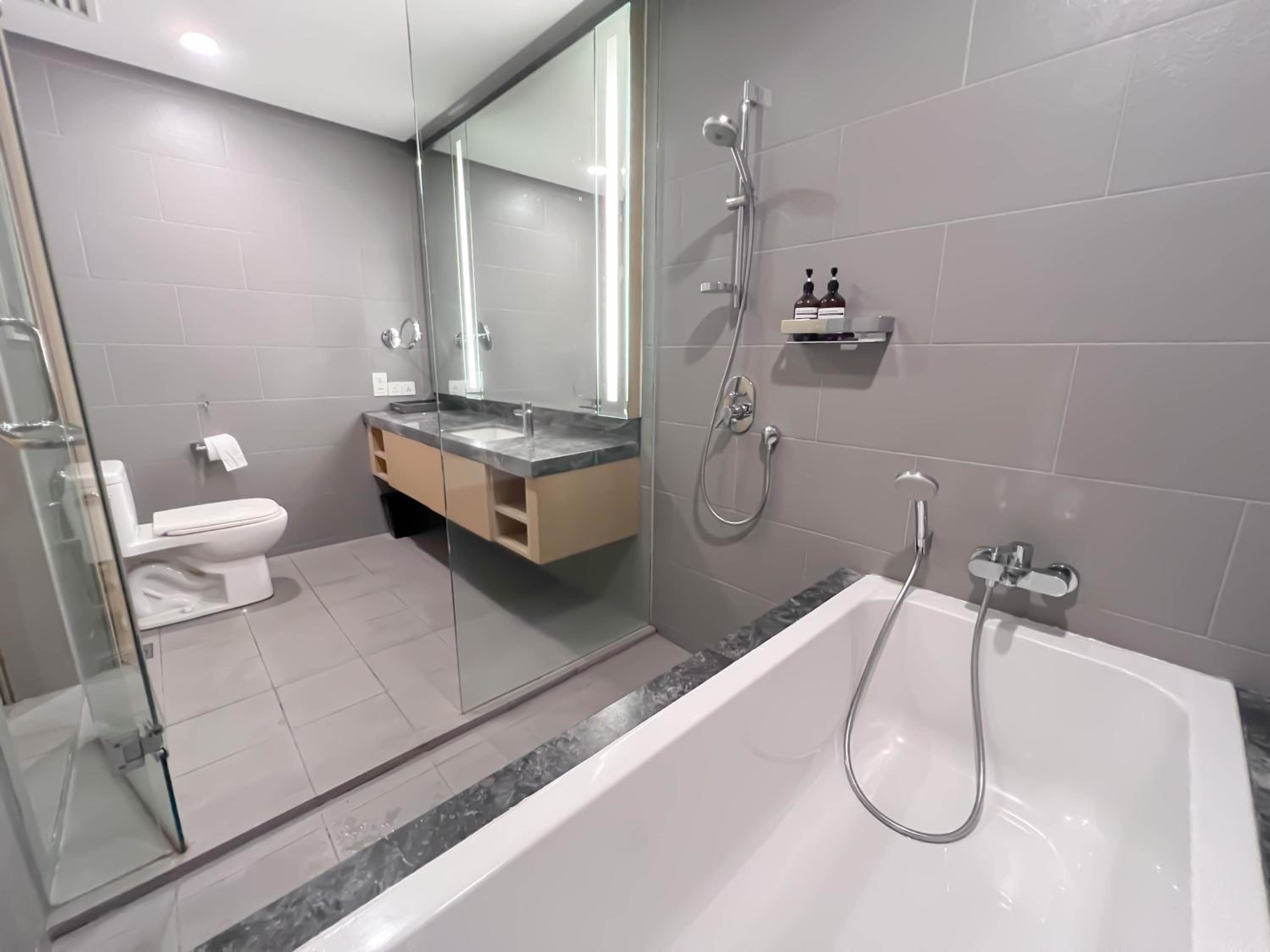 188 Suites by Manhattan Group