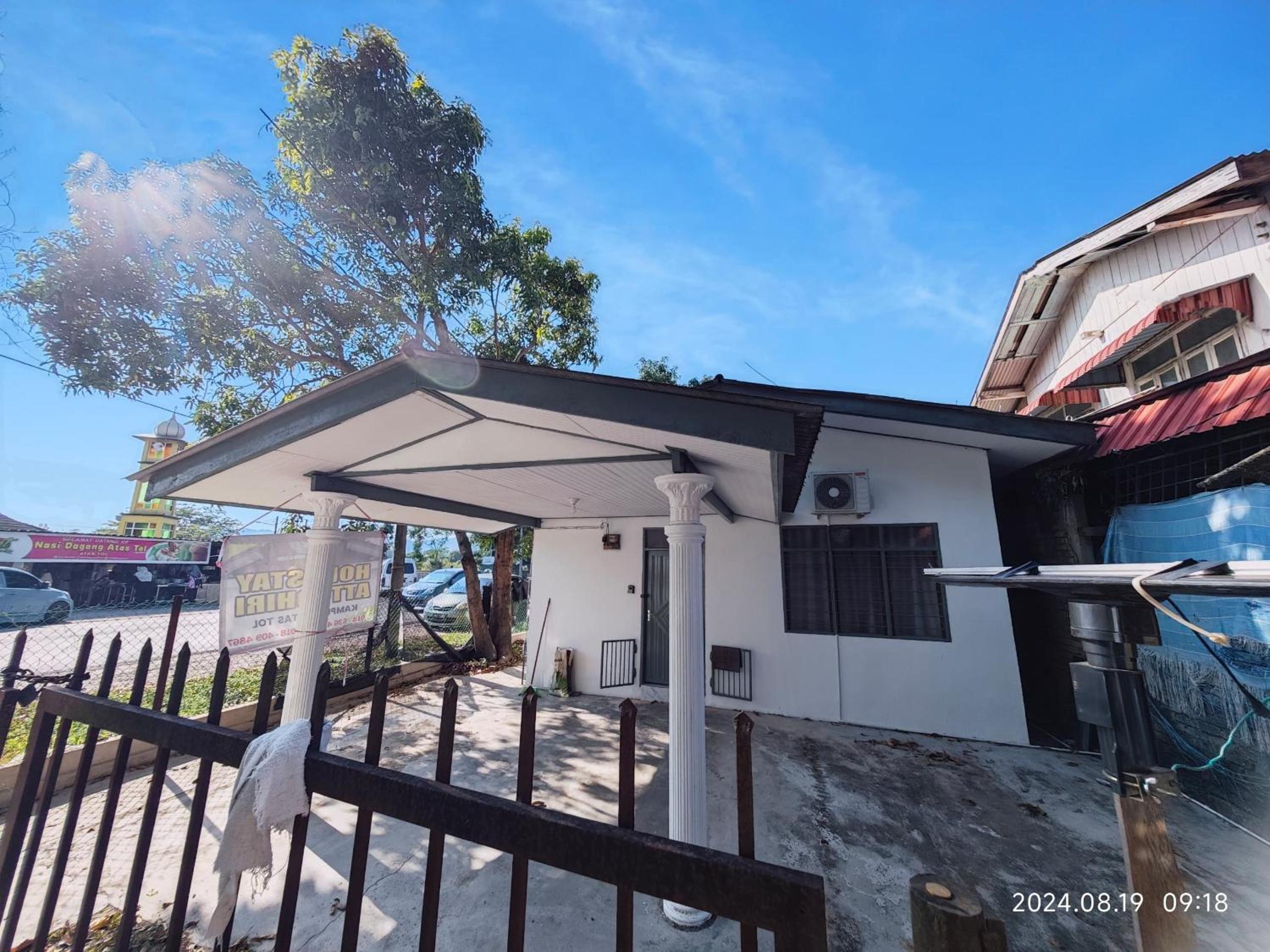 HOMESTAY ATTOHIRI, Atas Tol photo 2