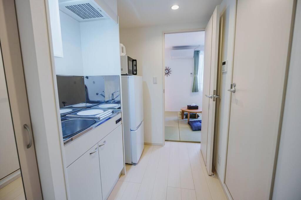 QH202 New Tokyo Apartment, Direct access to Ueno, Asakusa, Disneyland, Airport