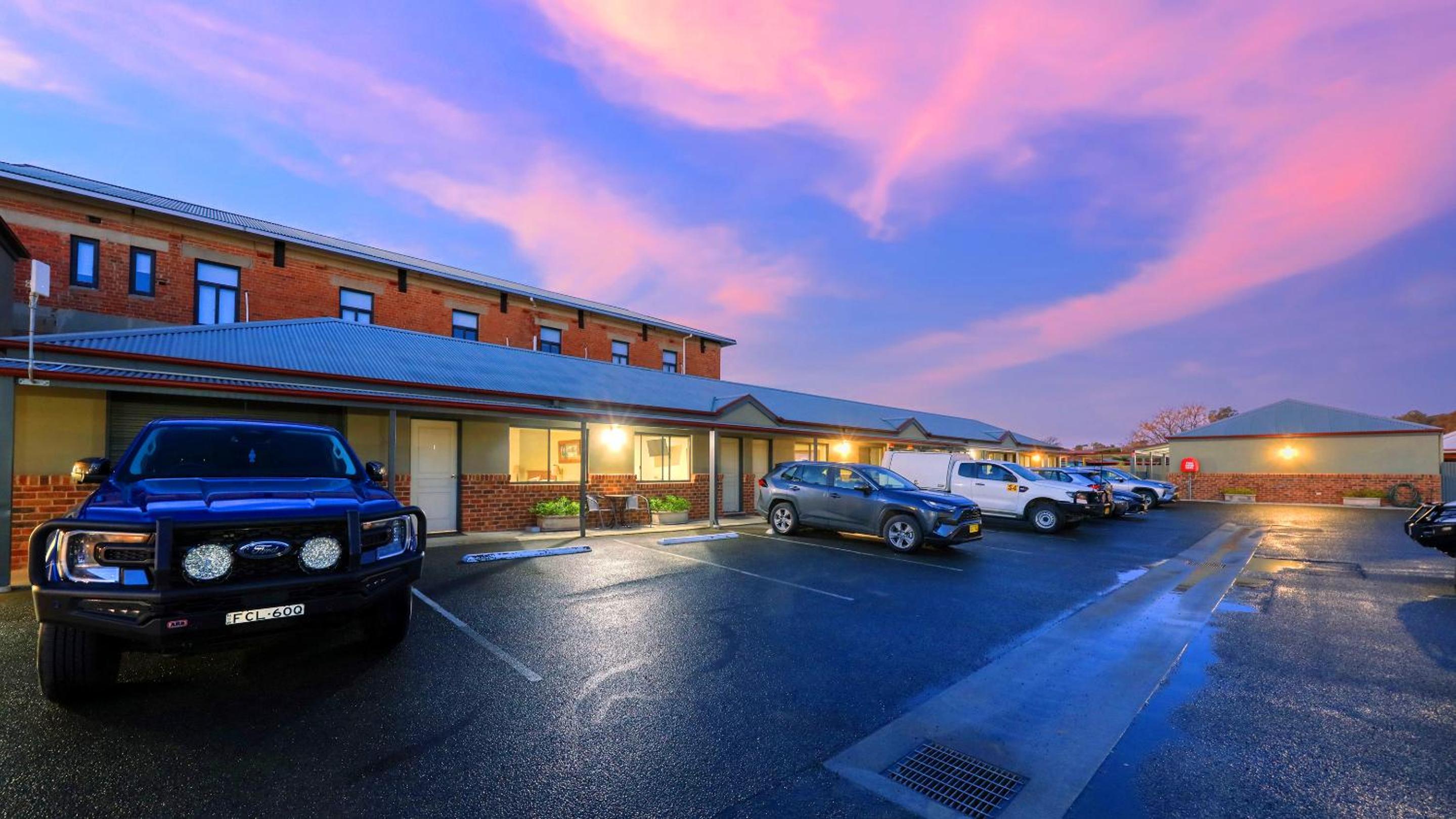 The Saltbush Motor Inn