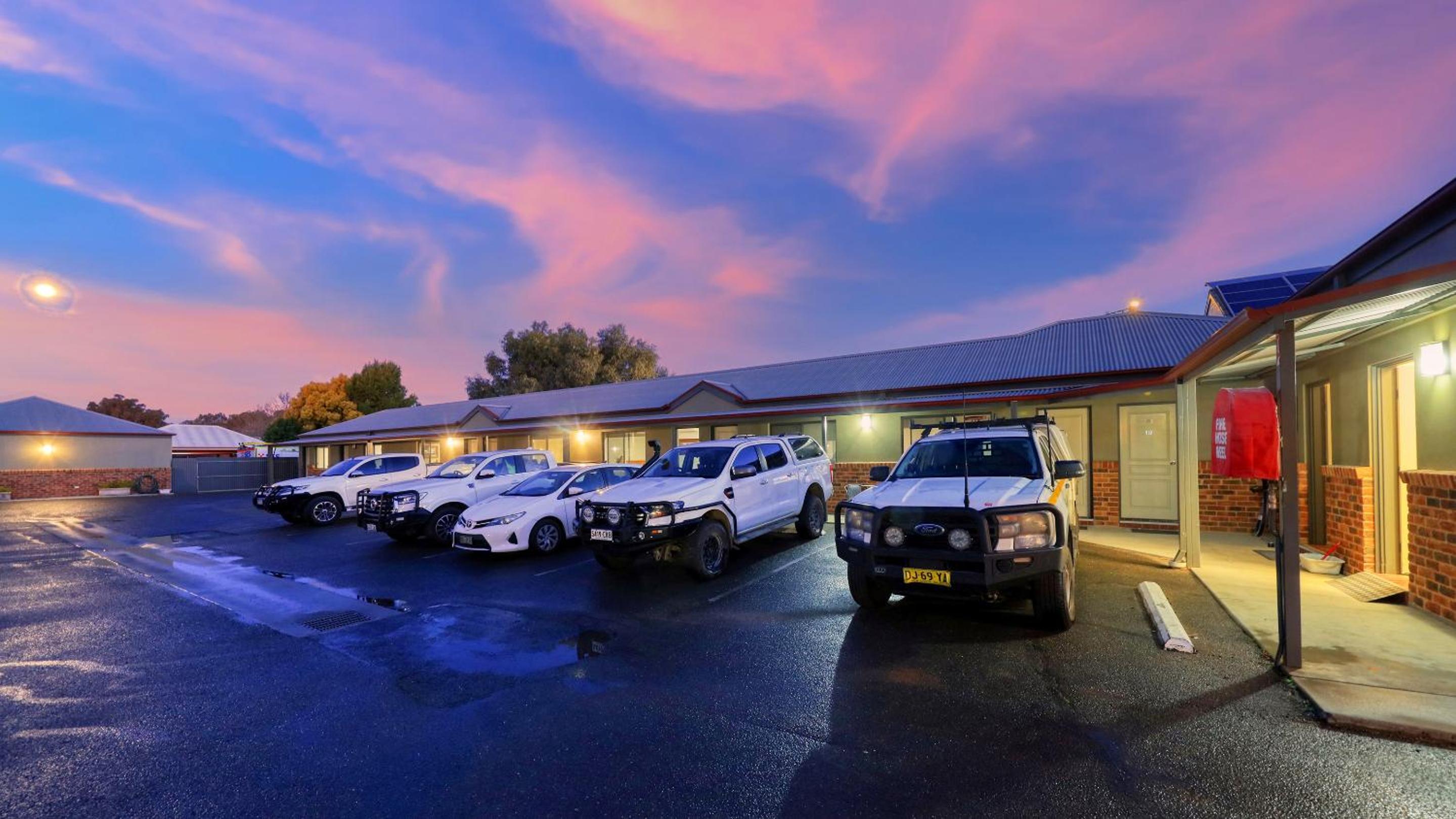The Saltbush Motor Inn