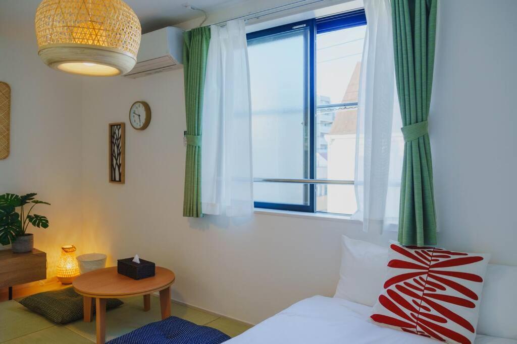 QH302 New Tokyo Apartment, Direct access to Ueno, Asakusa, Disneyland, Airport