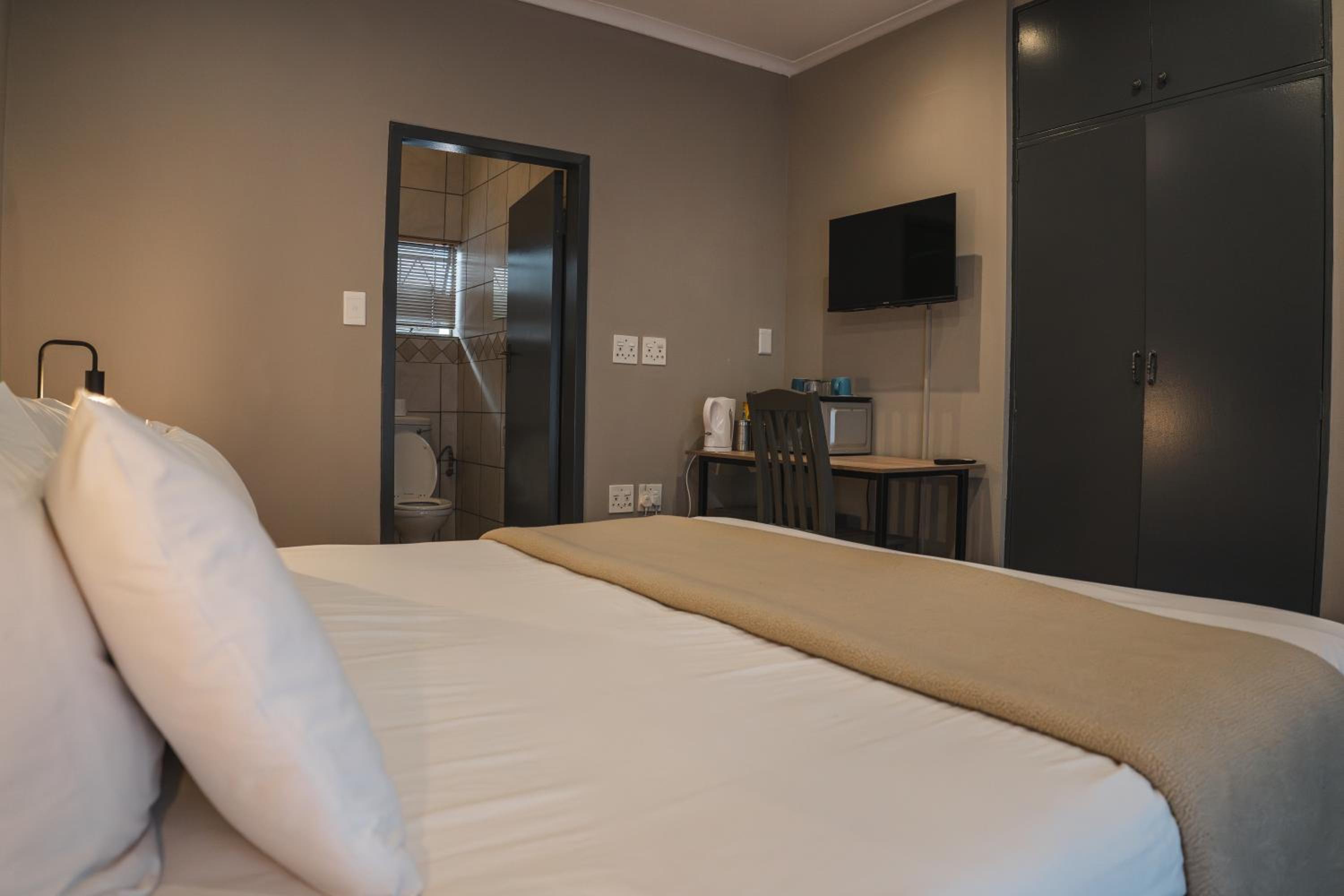 The Wild Peach - Menlyn view 3