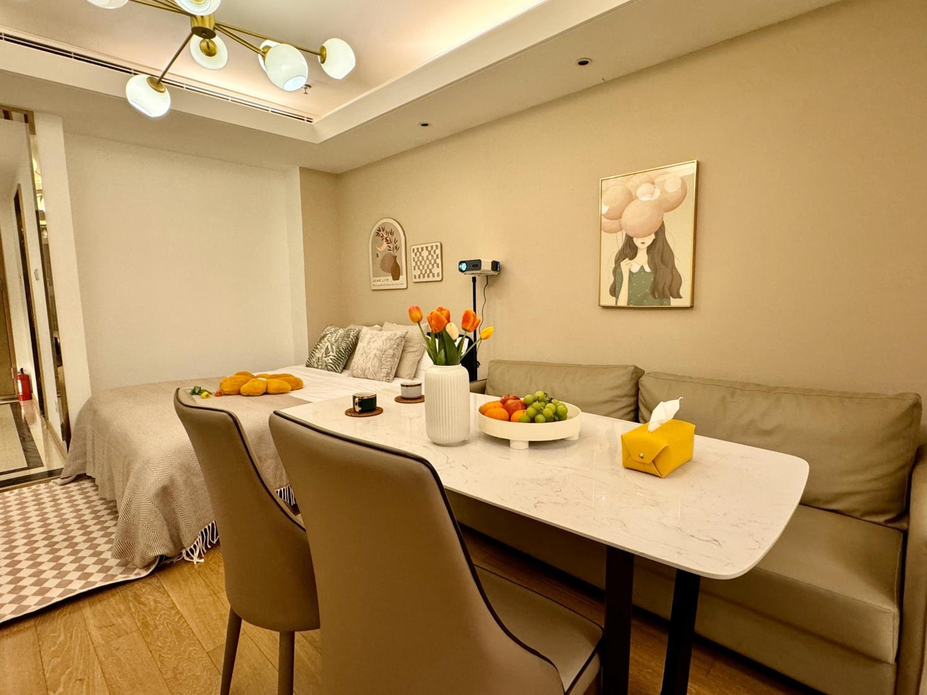 Shanghai Lerongju Boutique Apartment Metro Line 8 20meter