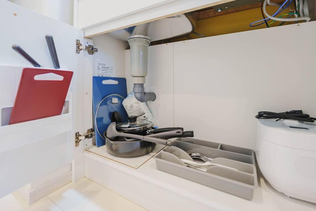 QH303 New Tokyo Apartment, Direct access to Ueno, Asakusa, Disneyland, Airport