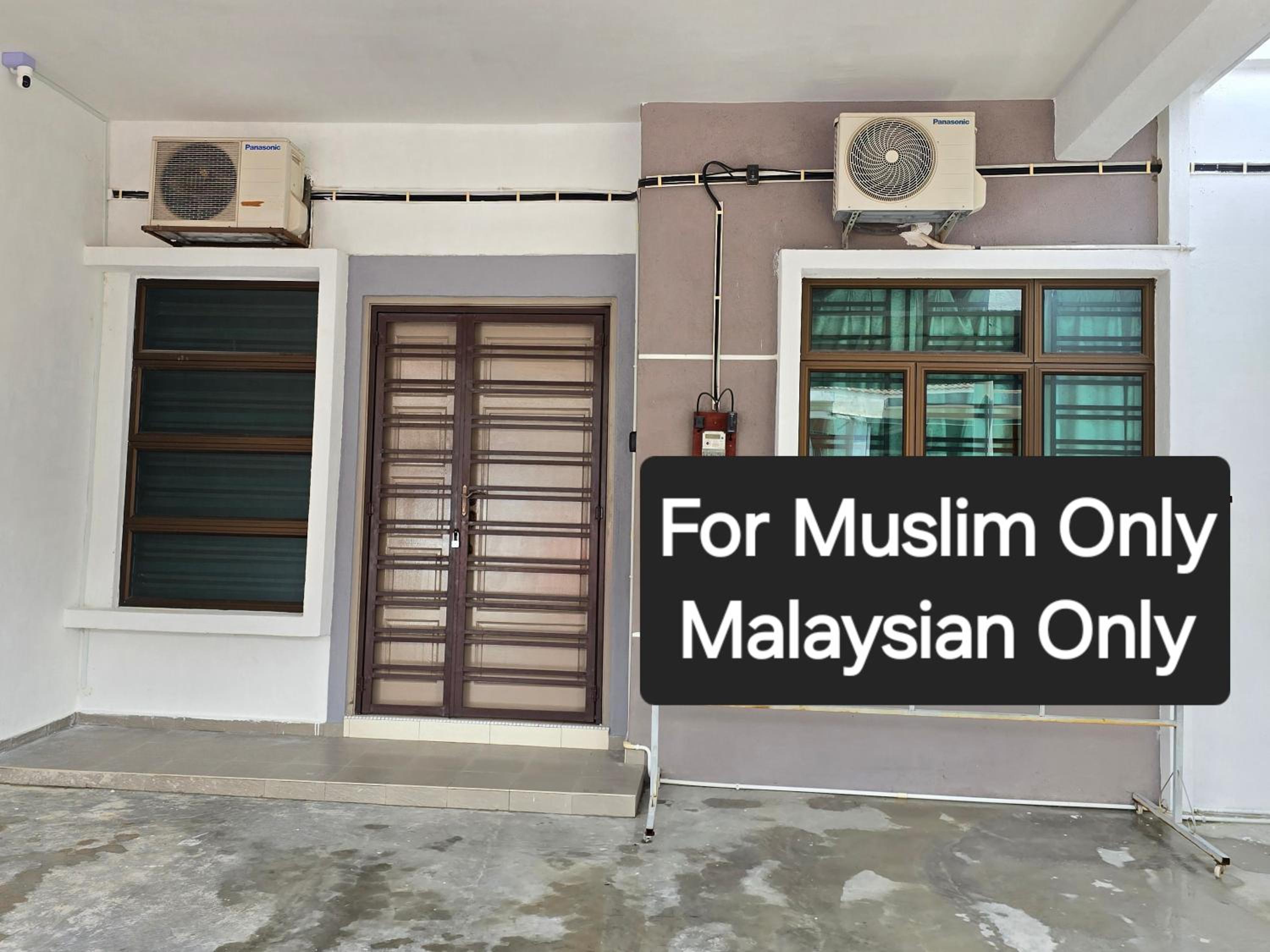 NEEK TOMS HOMESTAY MELAKA Near UITM Lendu - MRSM ALOR GAJAH- ENTER EXIT VIA LEBUH AMJ- SELF CHECK-IN