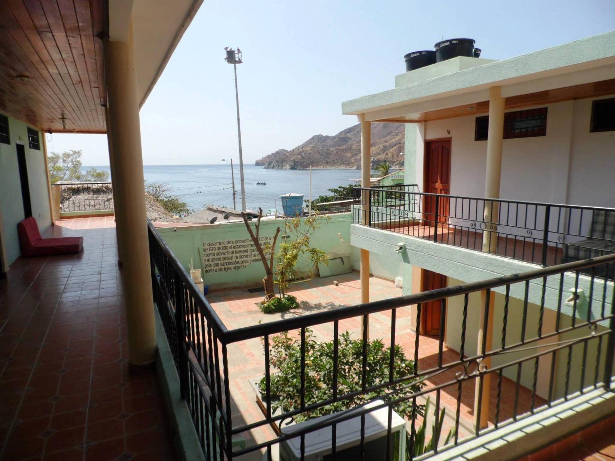 Hostal Dumbira
