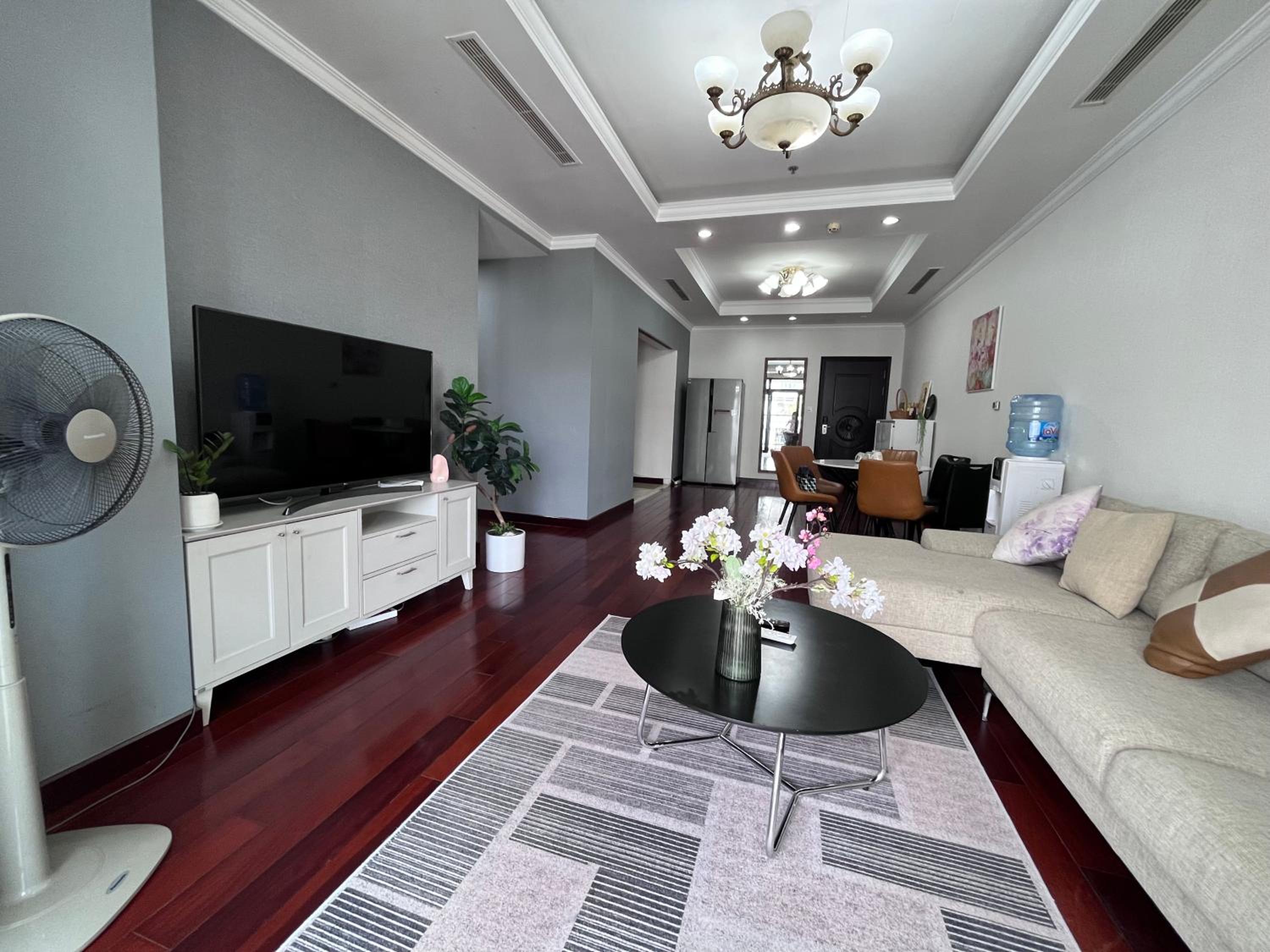 Vinhomes Royal City Luxury Apartment 3Br