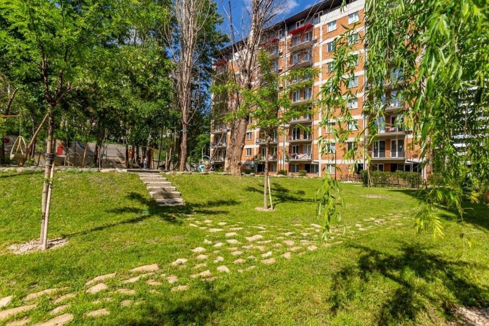 Modern Home Apartments Jikia Green Residence -Central Tbilisi view 2