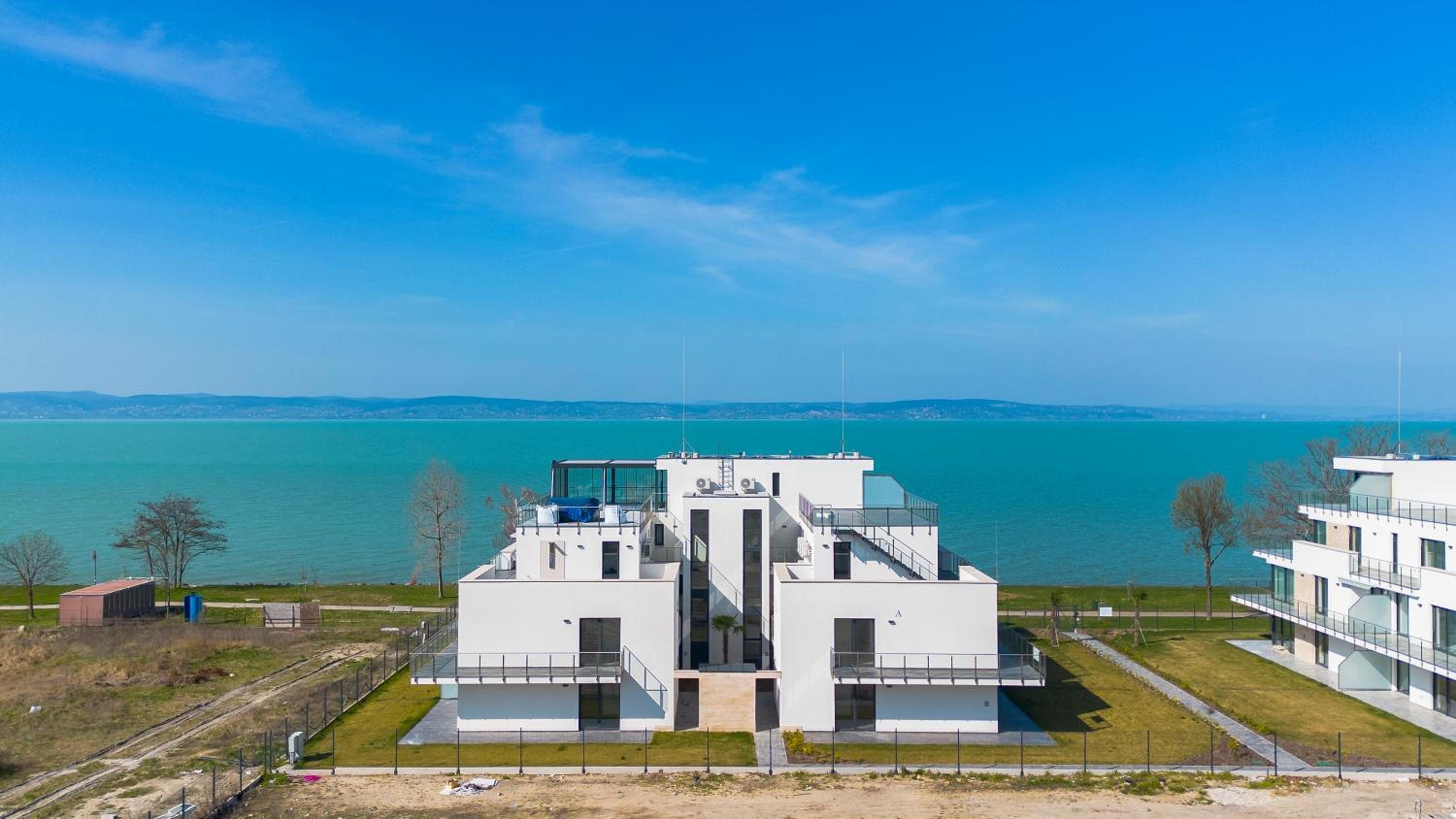 MyFlat Sunset Beach66 Premium Apartment view 2