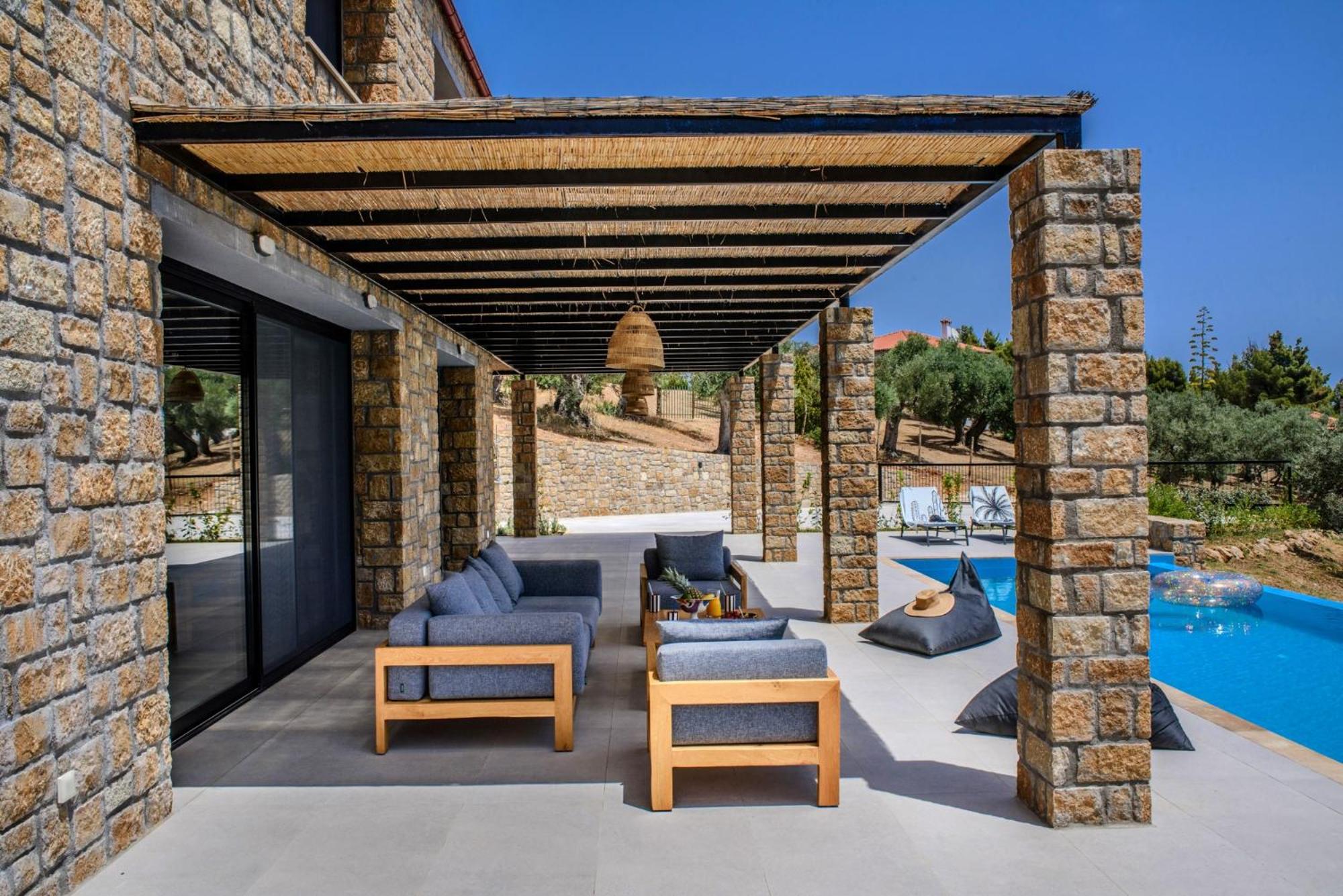 The Mavrolitharo Residence