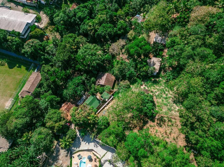 Chalé com 2 Suítes Piscina e Quadra de Vôlei