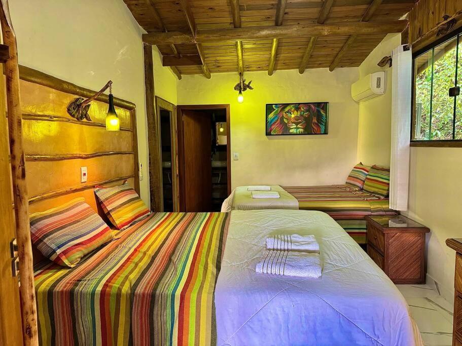 Chalé com 2 Suítes Piscina e Quadra de Vôlei