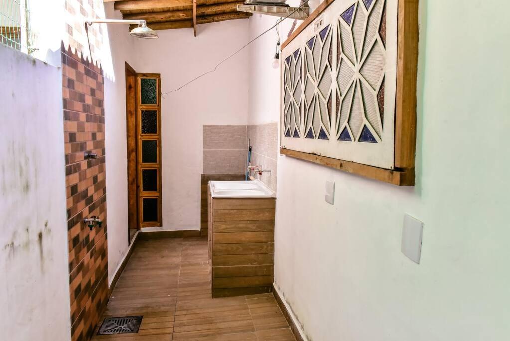 Chalé com 2 Suítes Piscina e Quadra de Vôlei