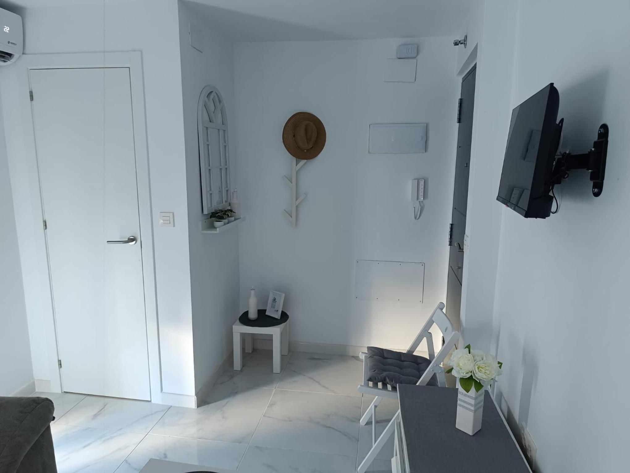 APARTAMENTO CoN SOLERA