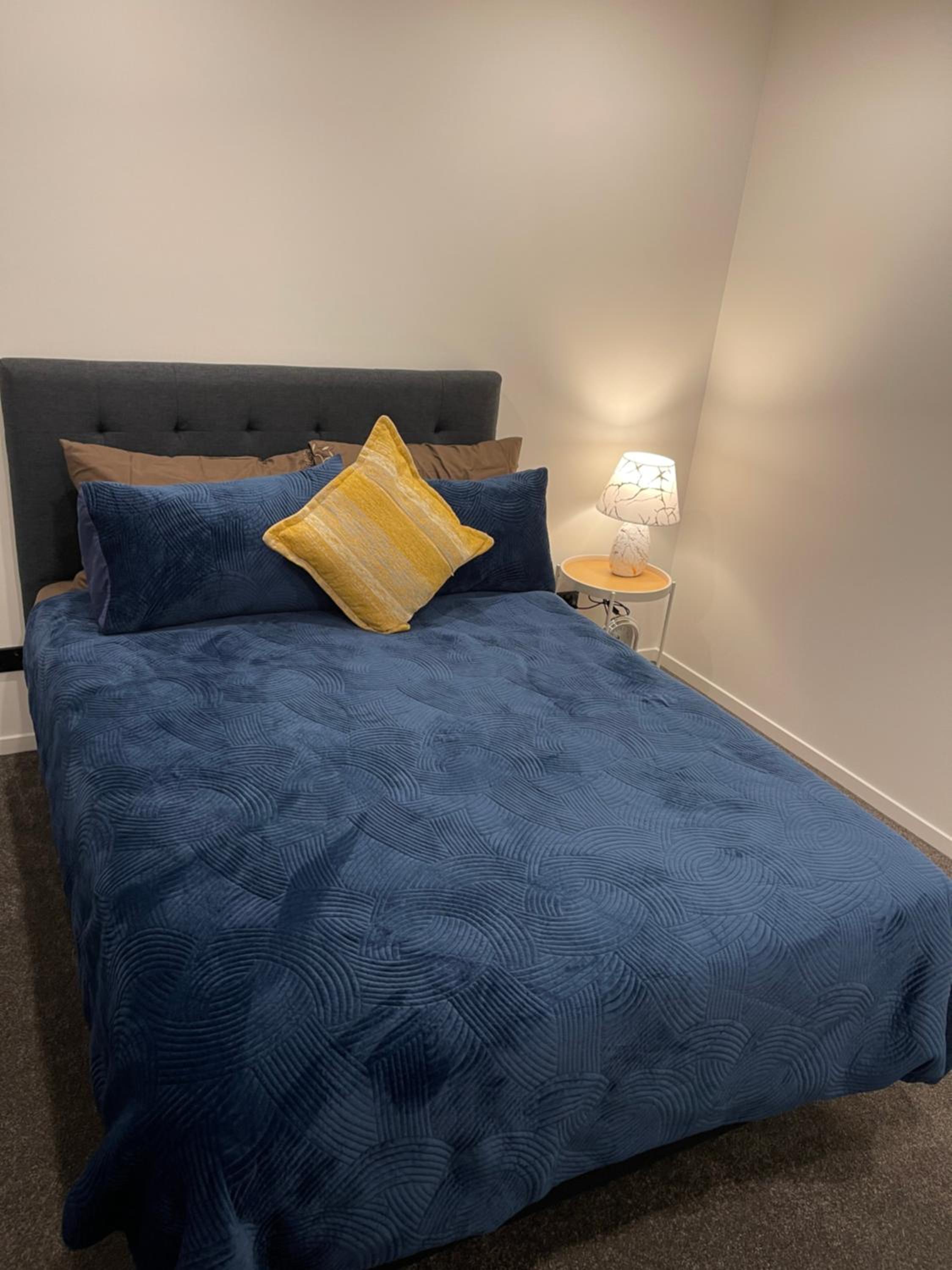 5 bedroom house at the heart of Auckland Airport photo 3