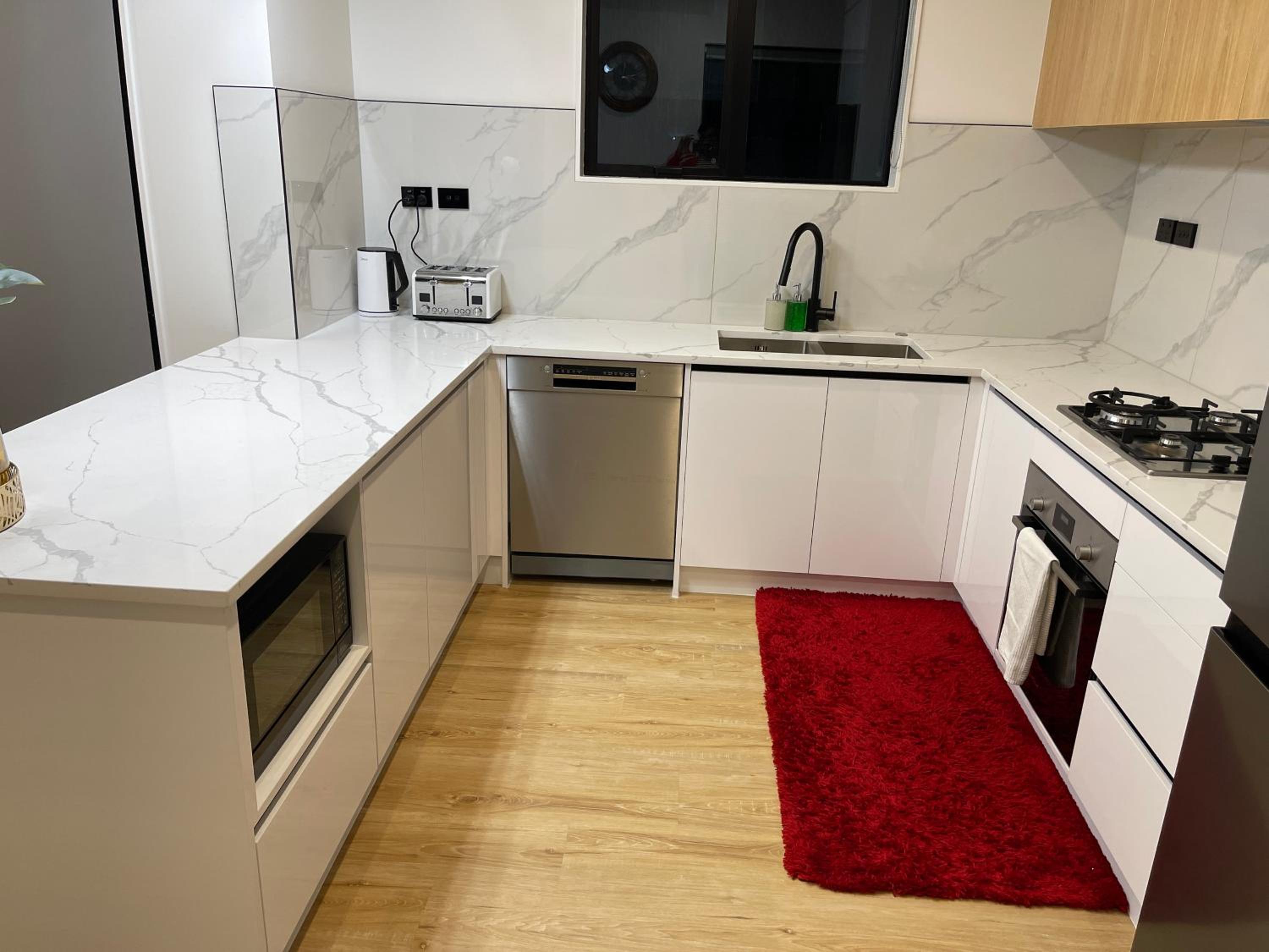 5 bedroom house at the heart of Auckland Airport, photo 27