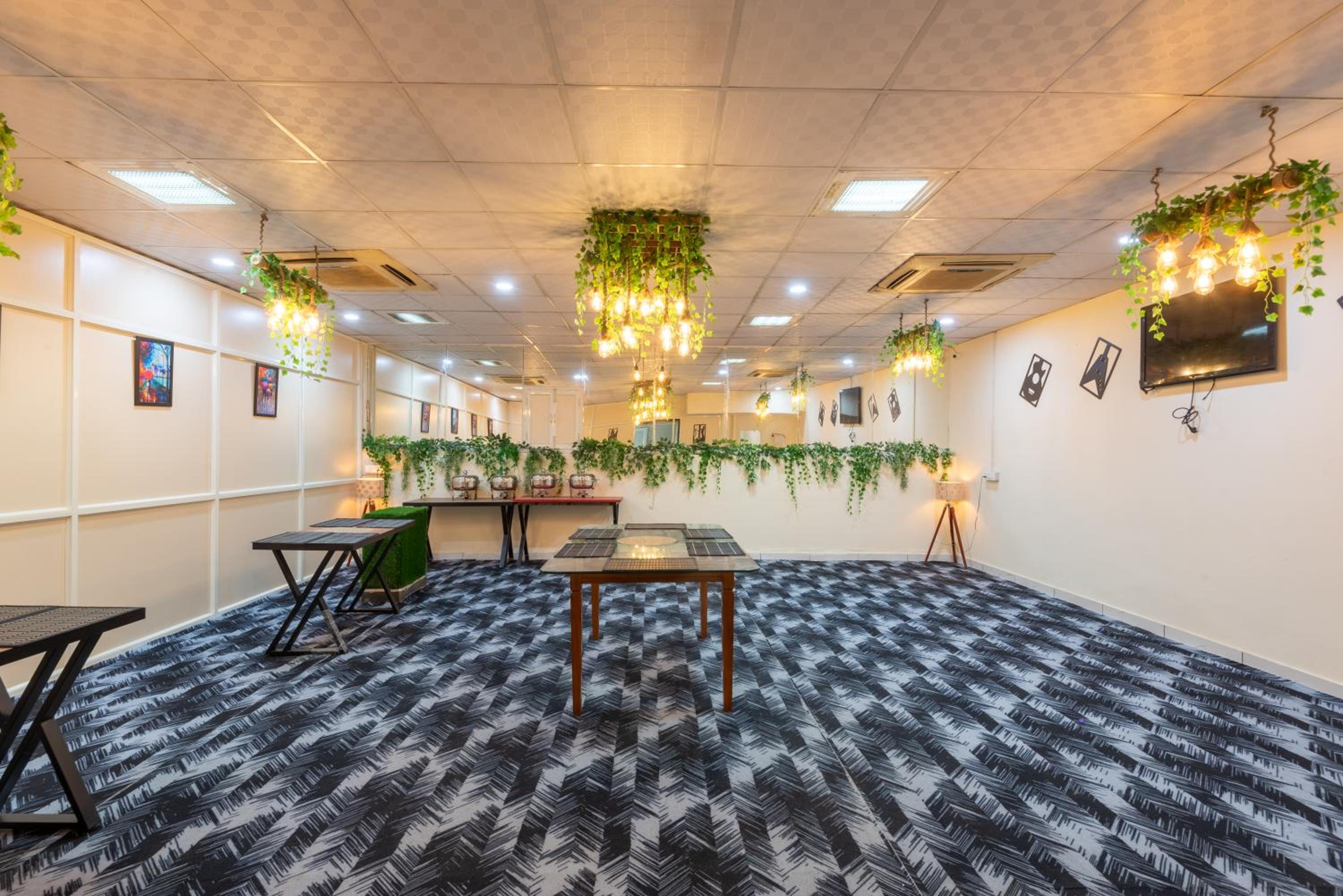 meeting & event spaces