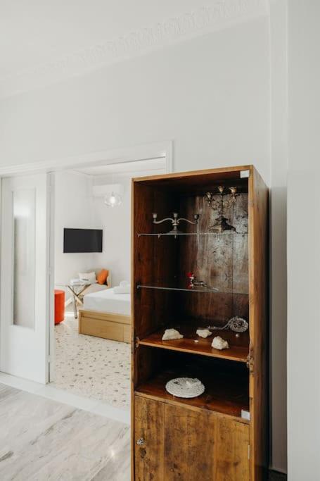 Katsipi Suite