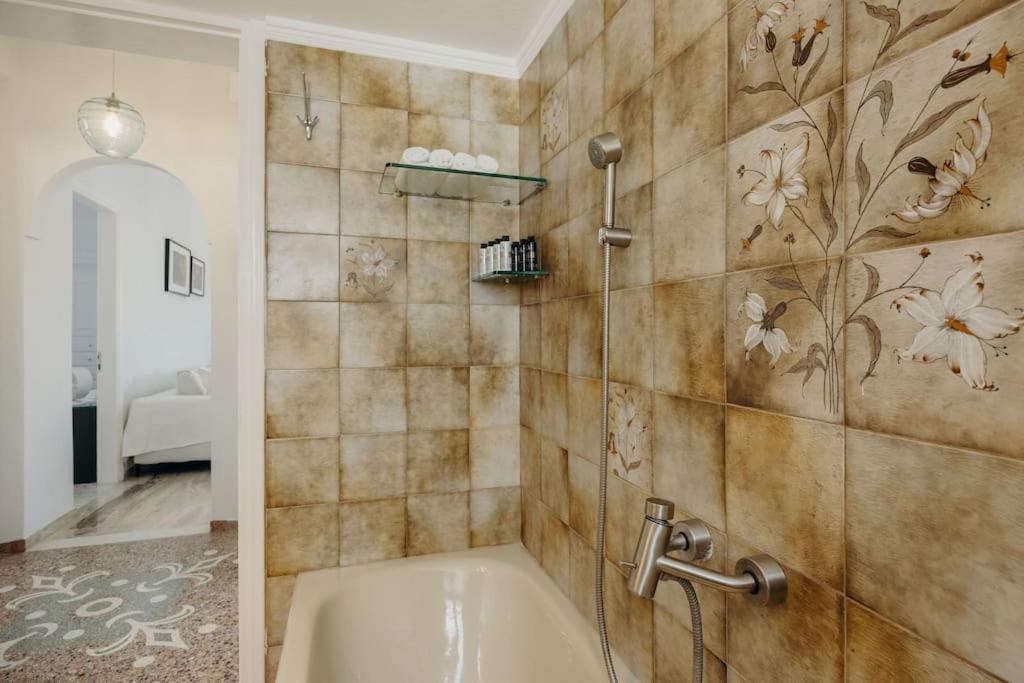 Katsipi Suite