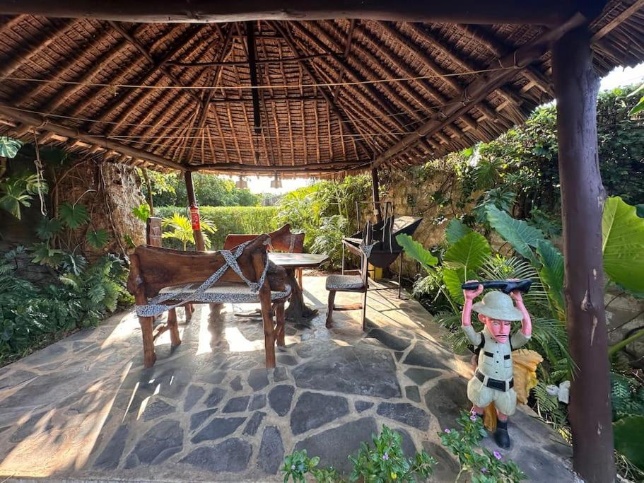 Villa Leeven mit privatem Pool am Diani Beach