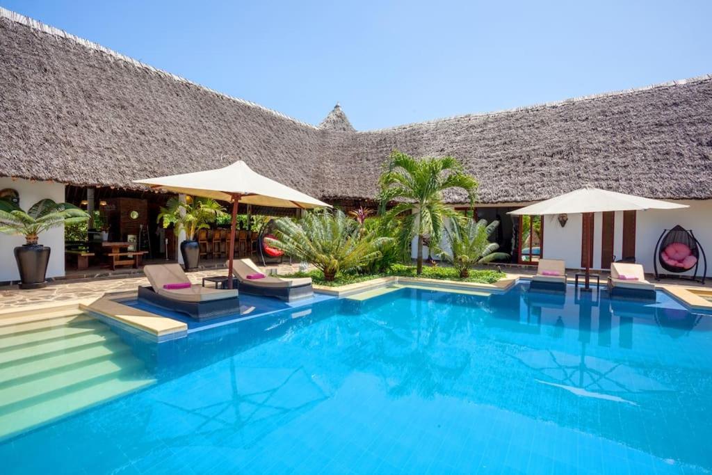 Villa Leeven mit privatem Pool am Diani Beach