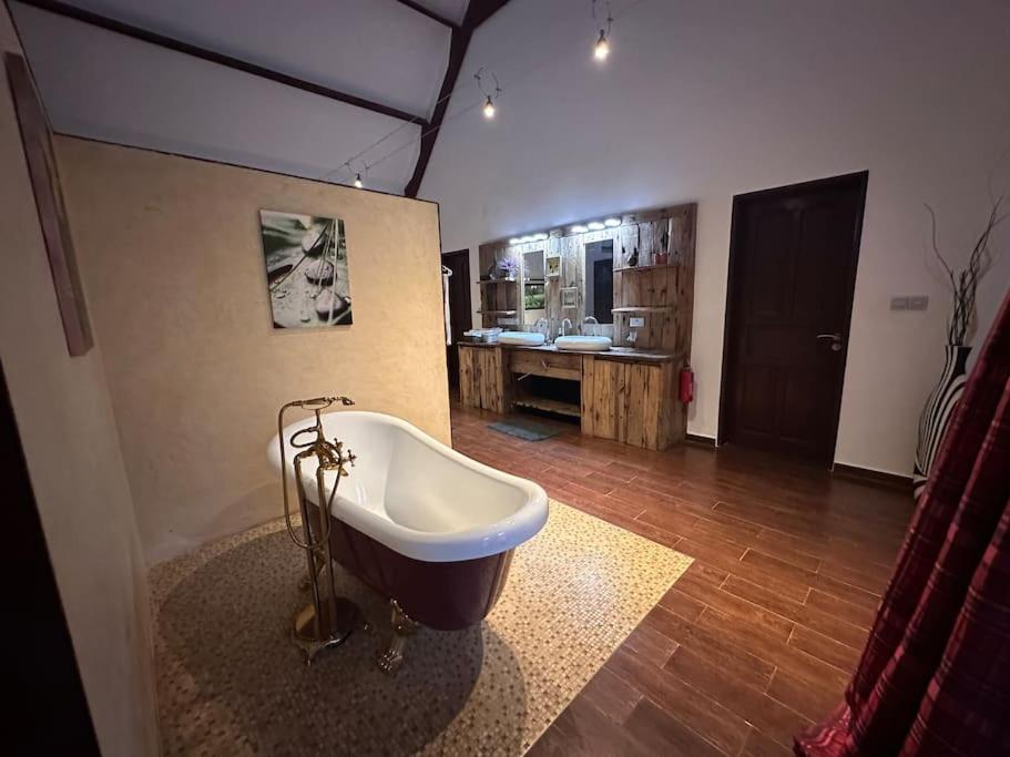 Villa Leeven mit privatem Pool am Diani Beach