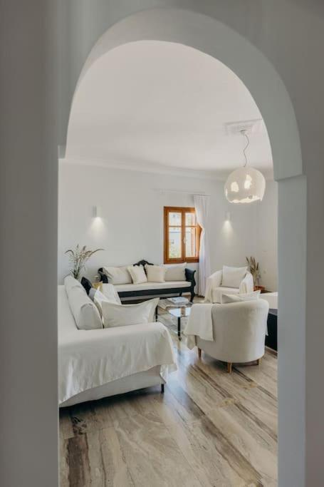Katsipi Suite