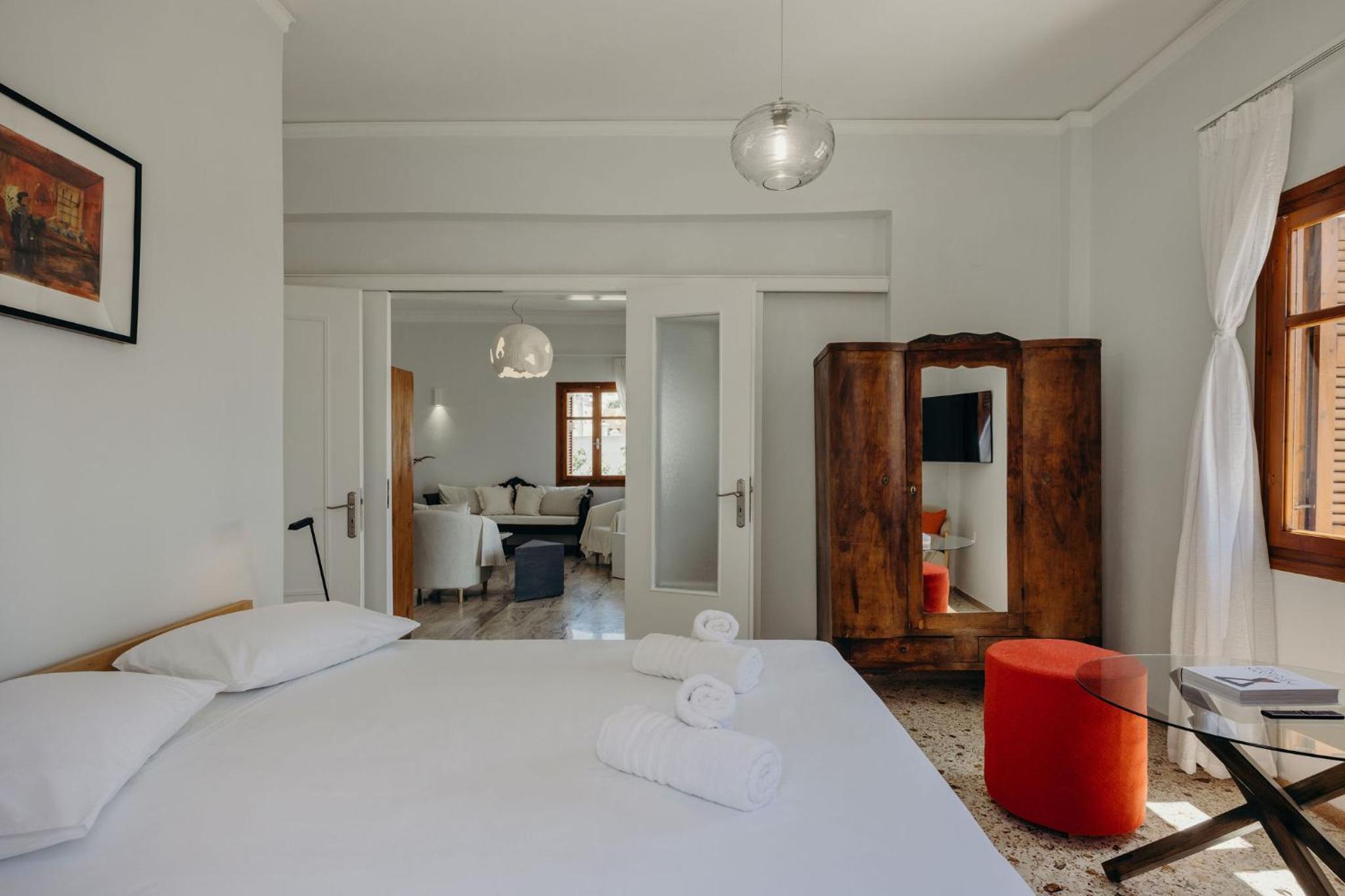 Katsipi Suite