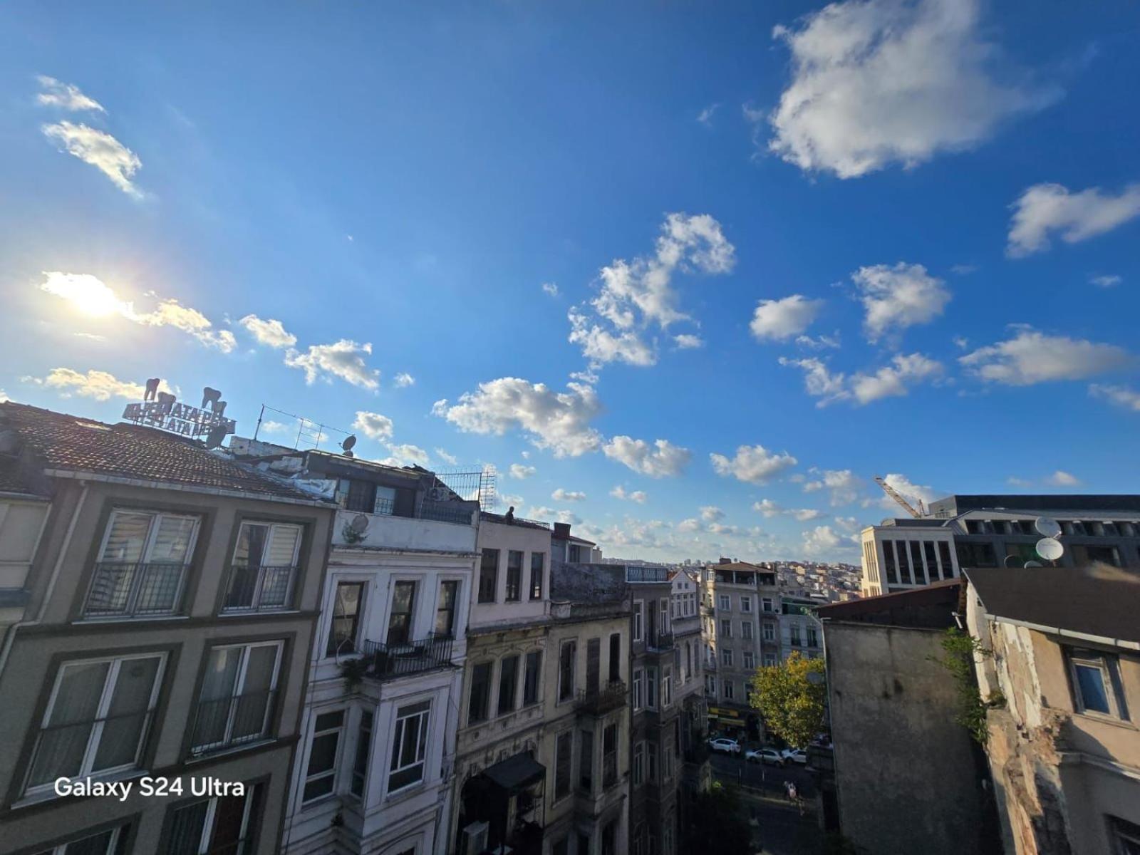 Grand Rafinn Boutique Hotel - Image 12