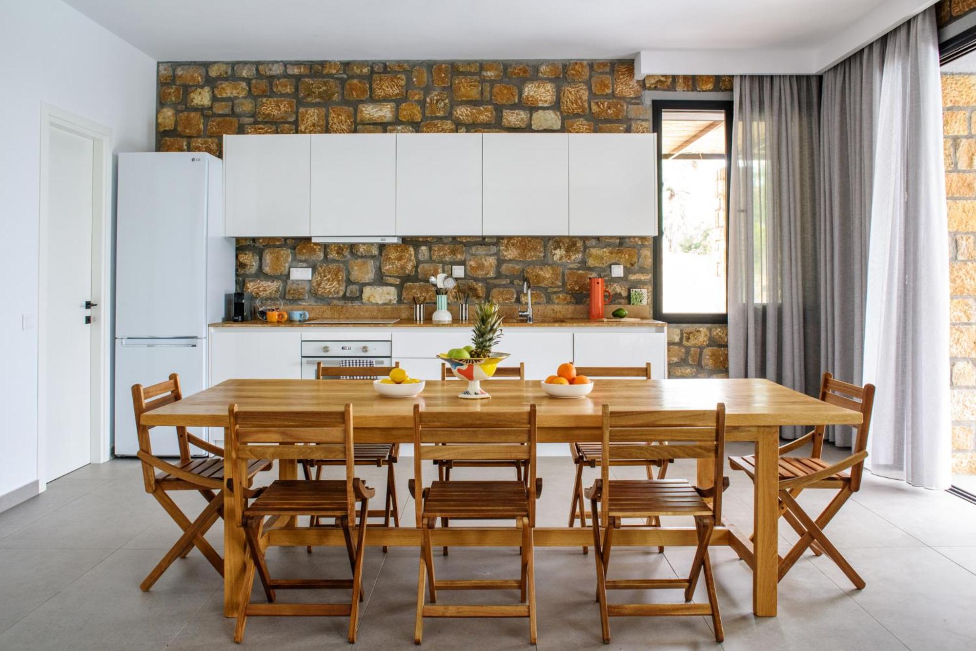 The Mavrolitharo Residence