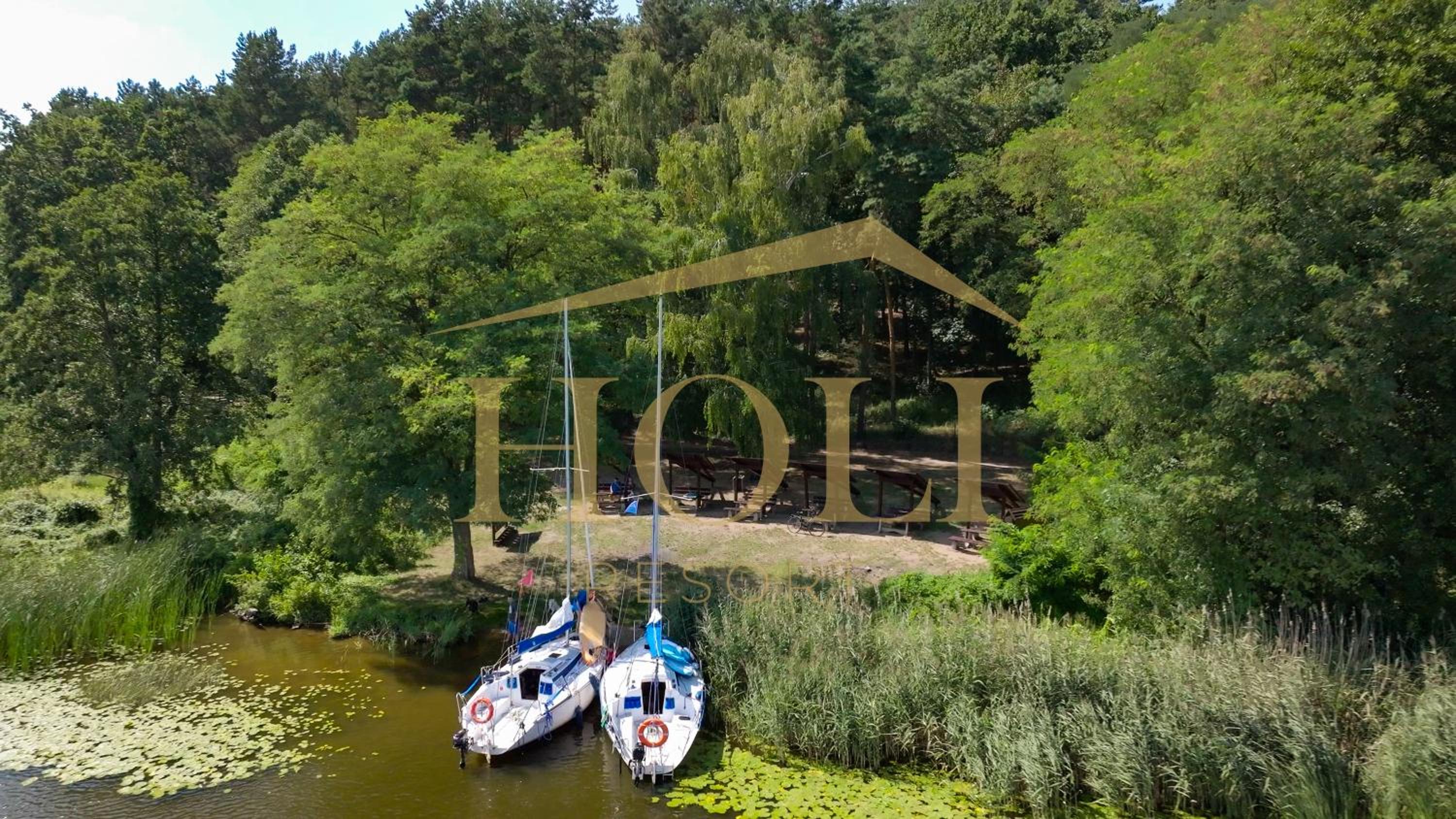 Holi Resort