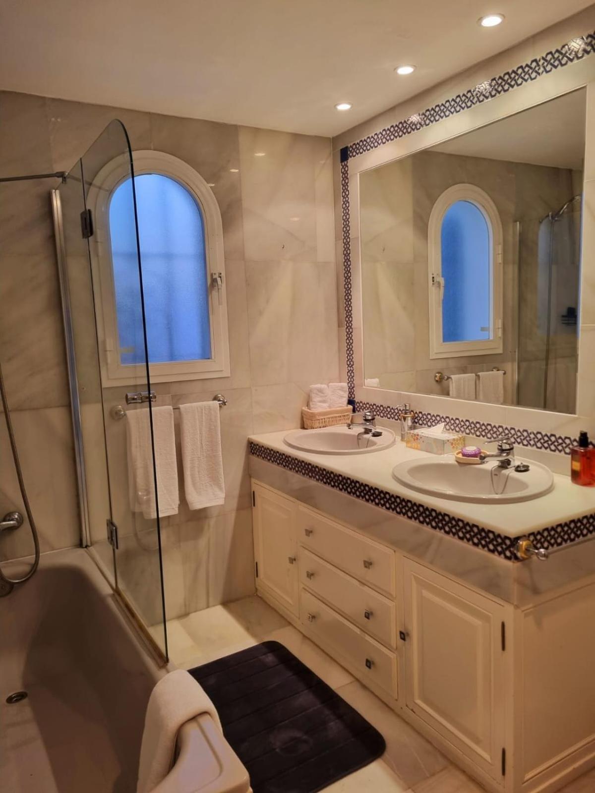 Marbella Vacations - villa bahia banus - Property Image 32