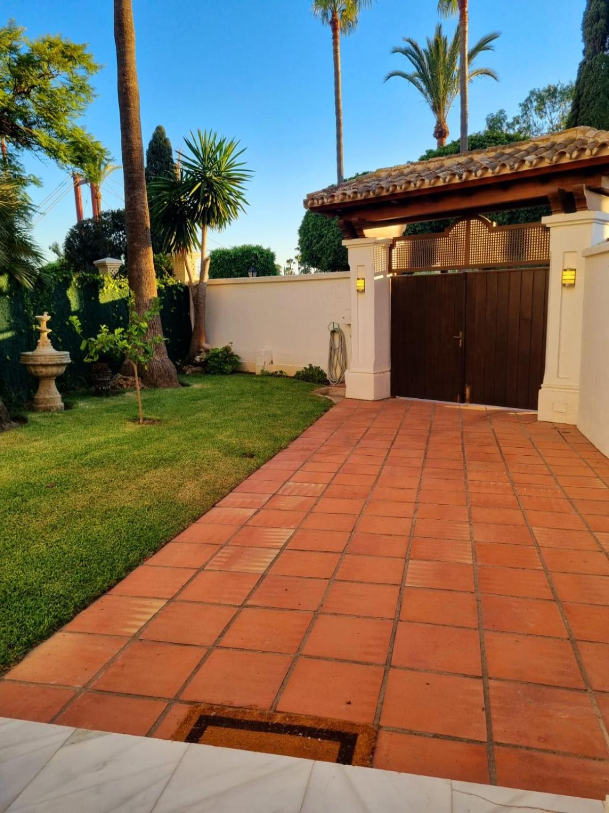 Marbella Vacations - villa bahia banus - Property Image 43