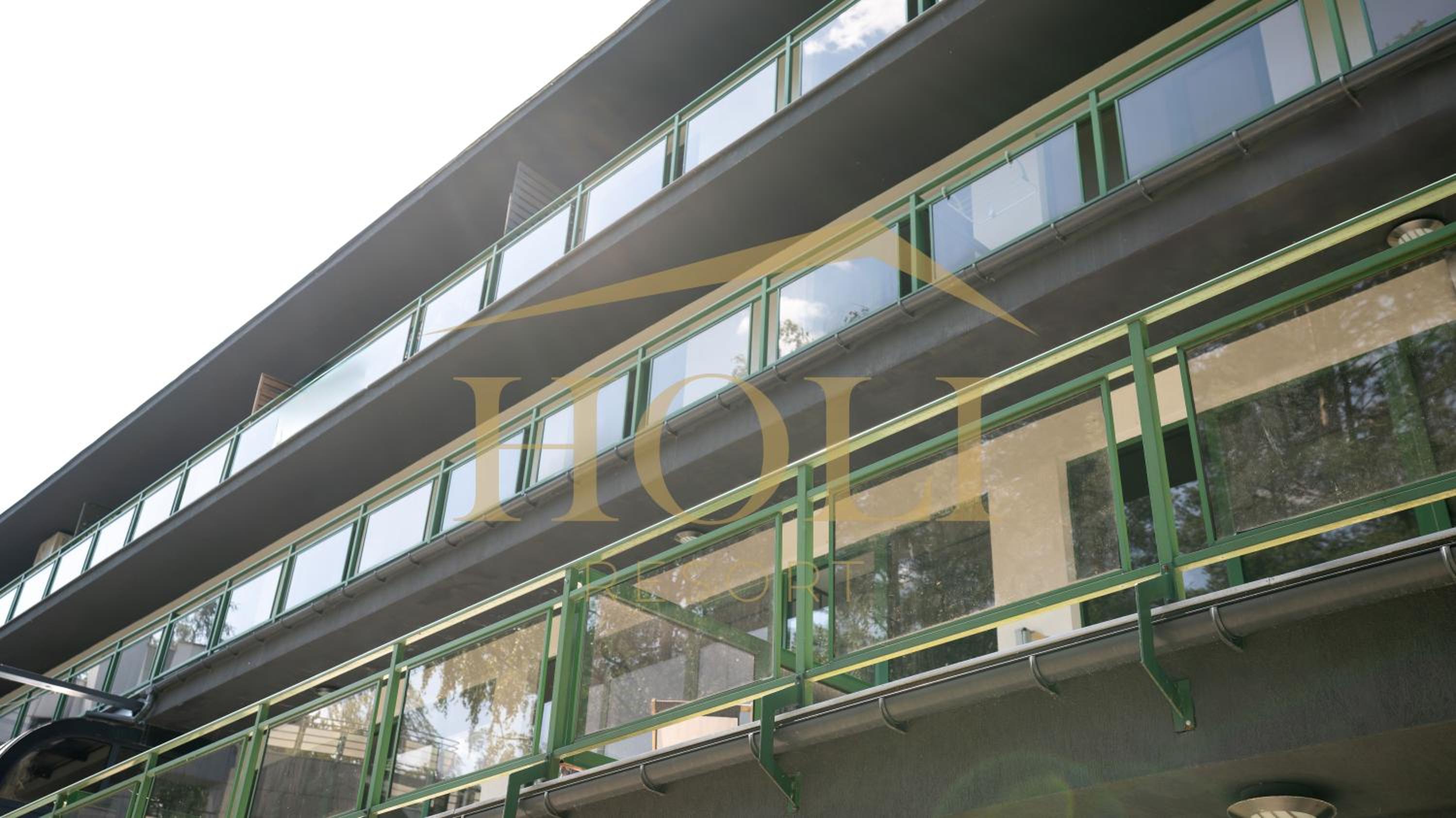 Holi Resort