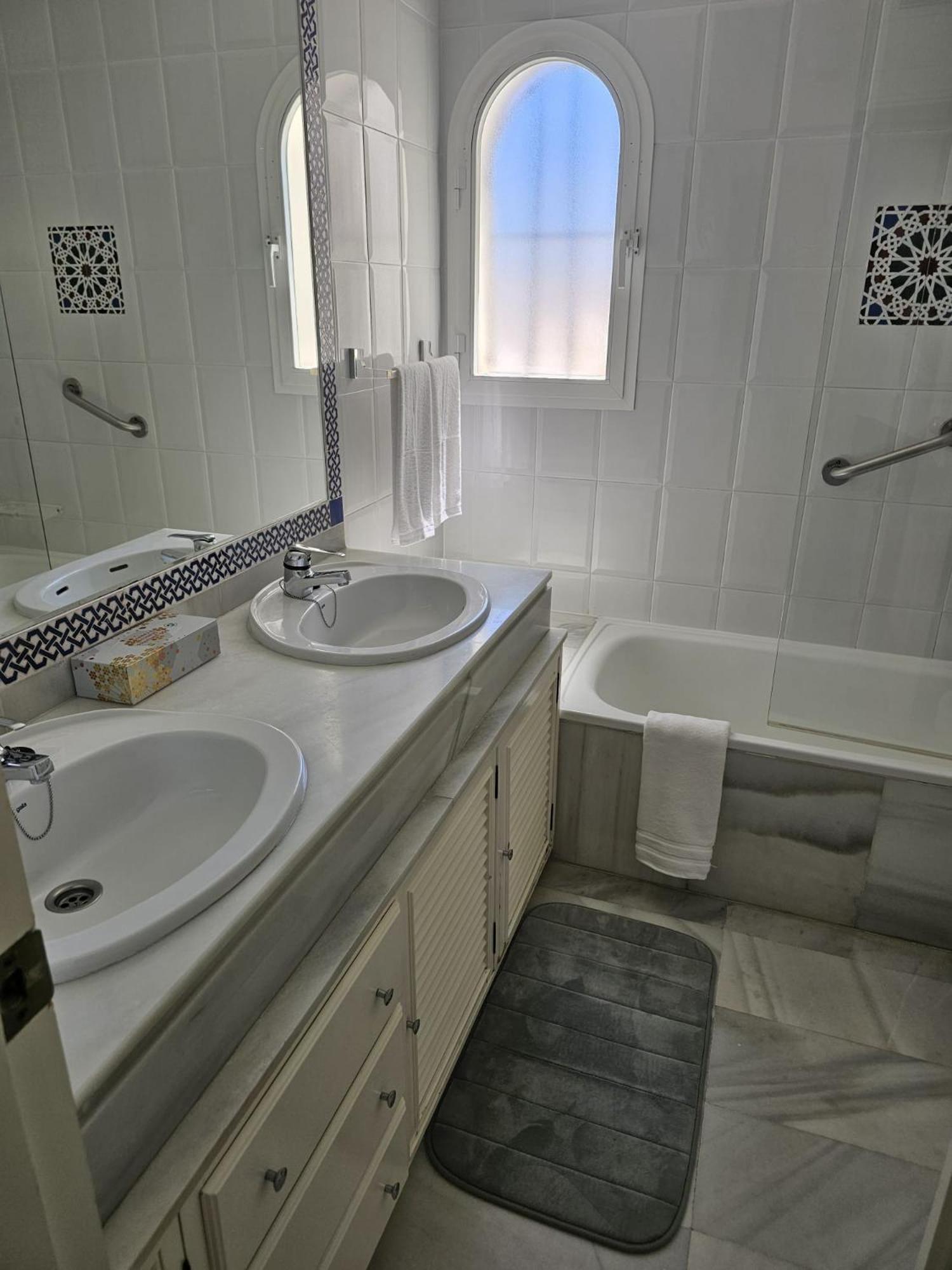 Marbella Vacations - villa bahia banus - Property Image 14