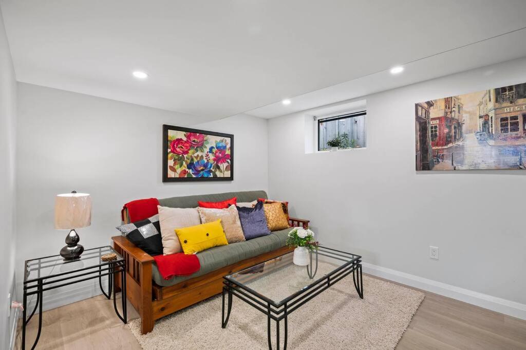 Guelph Vacations - New 2 bedroom basement apartment - Property Image 1