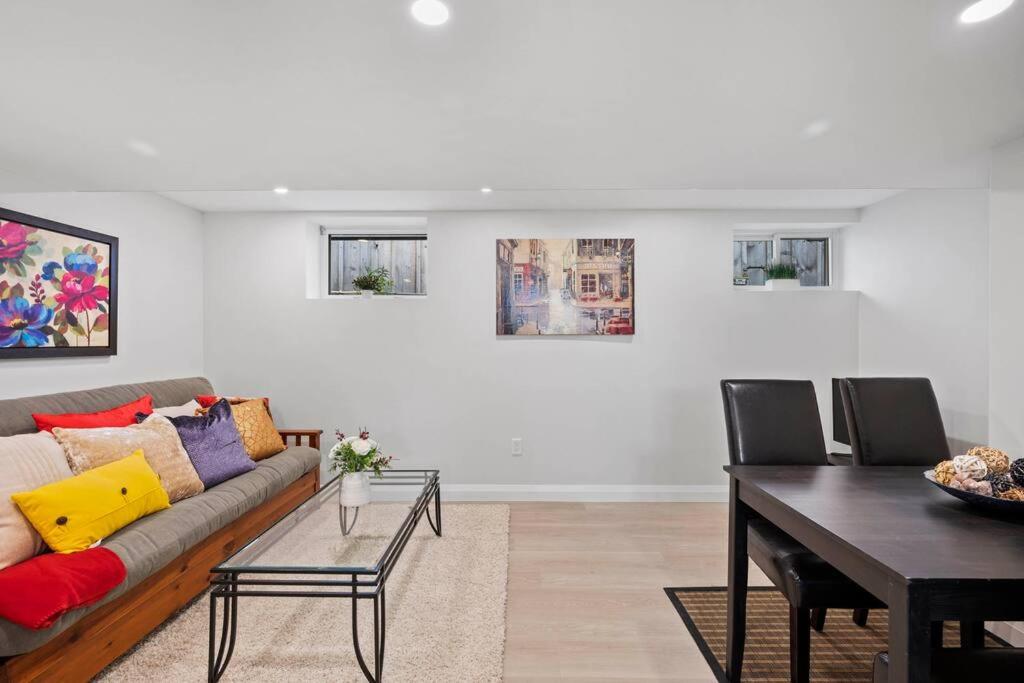 Guelph Vacations - New 2 bedroom basement apartment - Property Image 3